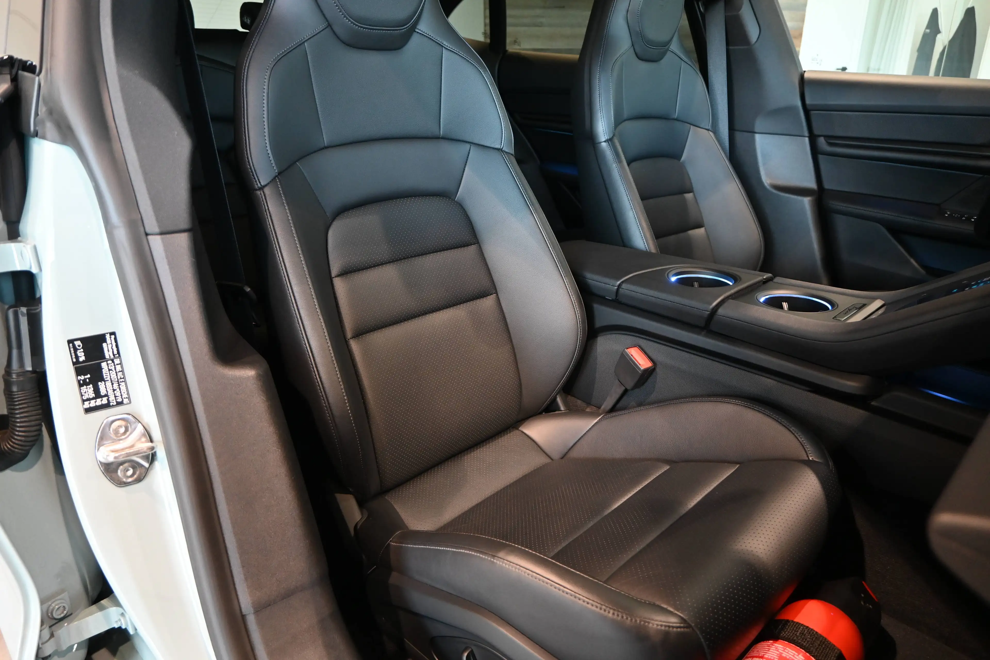 Porsche Taycan 4 Cross Turismo **PANO/BOSE/360°CAM/PASM/CHRONO/ACC/MEMORY** — photo 12