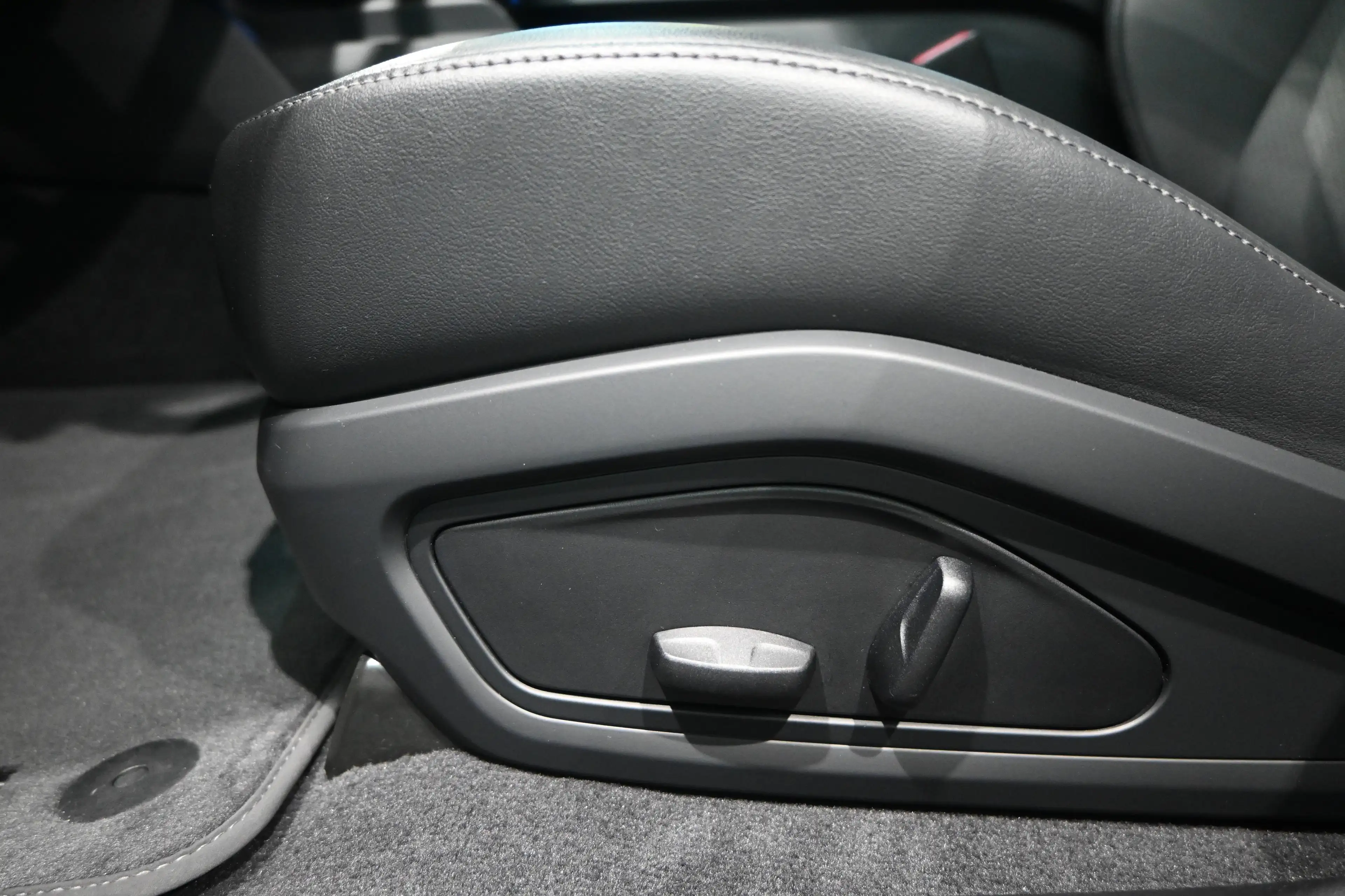 Porsche Taycan 4 Cross Turismo **PANO/BOSE/360°CAM/PASM/CHRONO/ACC/MEMORY** — photo 25