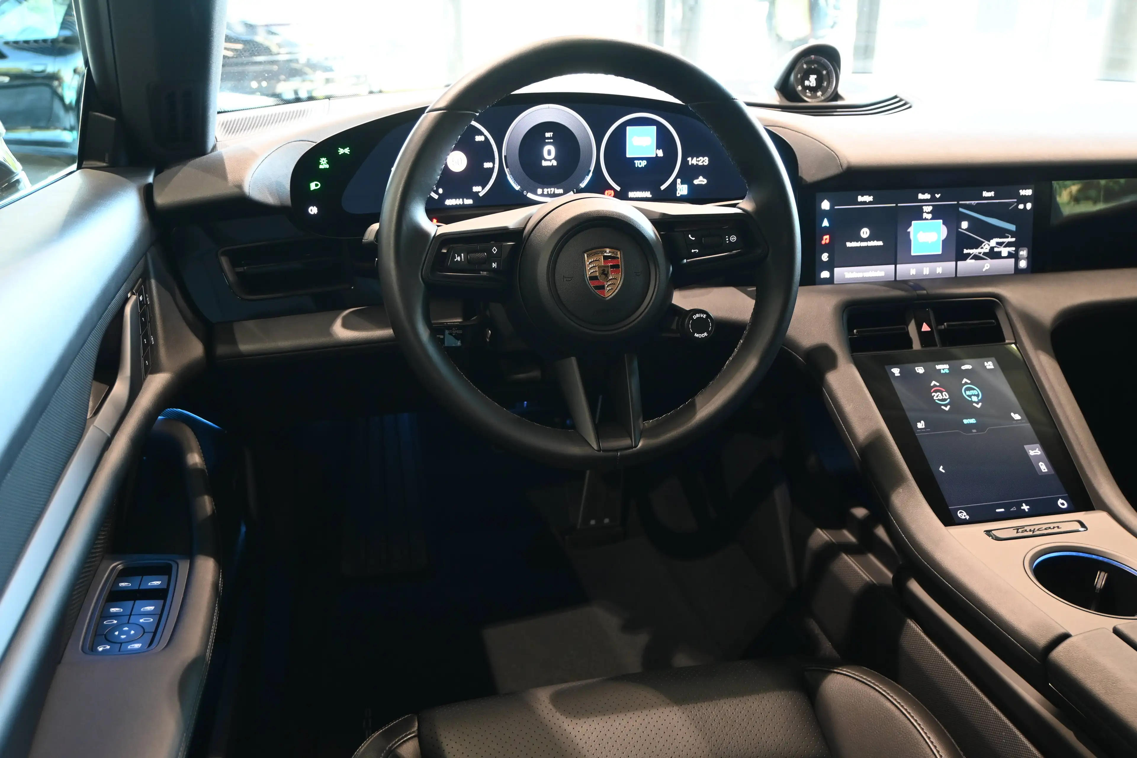Porsche Taycan 4 Cross Turismo **PANO/BOSE/360°CAM/PASM/CHRONO/ACC/MEMORY** — photo 10