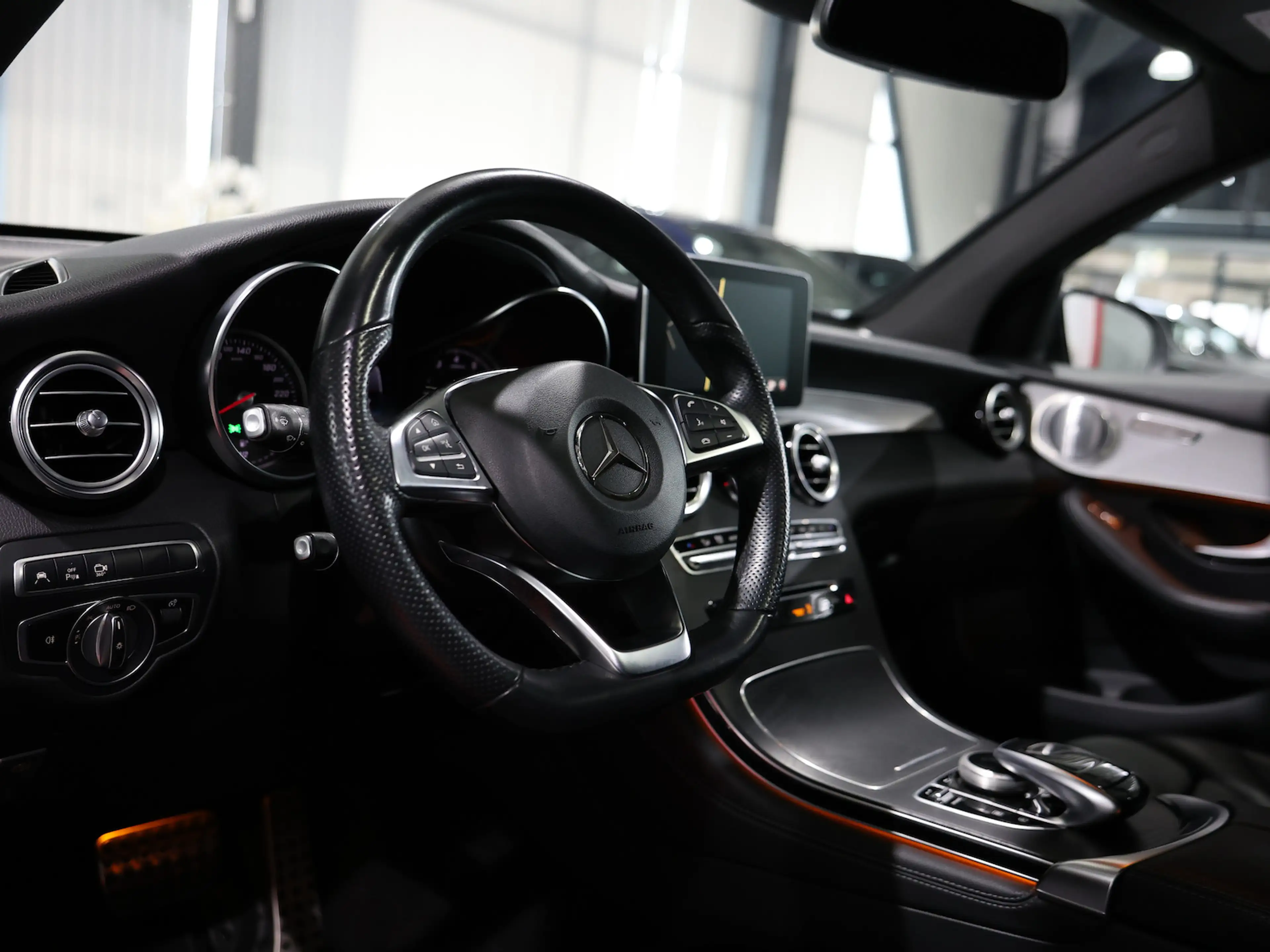 Mercedes-Benz GLC 250 COUPE 4M AMG-LINE SPORT SCHIEBEDACH, LED — photo 14
