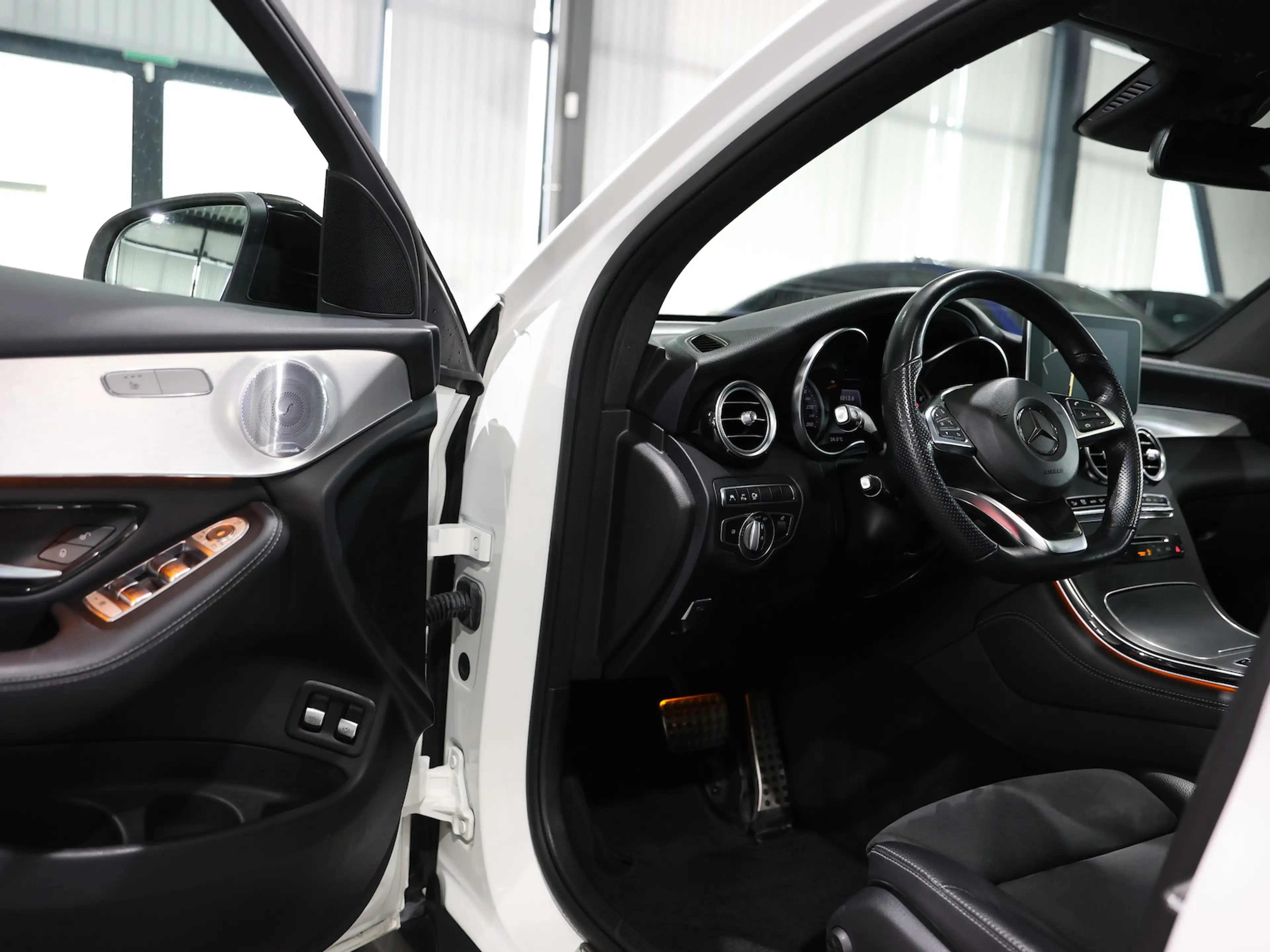 Mercedes-Benz GLC 250 COUPE 4M AMG-LINE SPORT SCHIEBEDACH, LED — photo 12