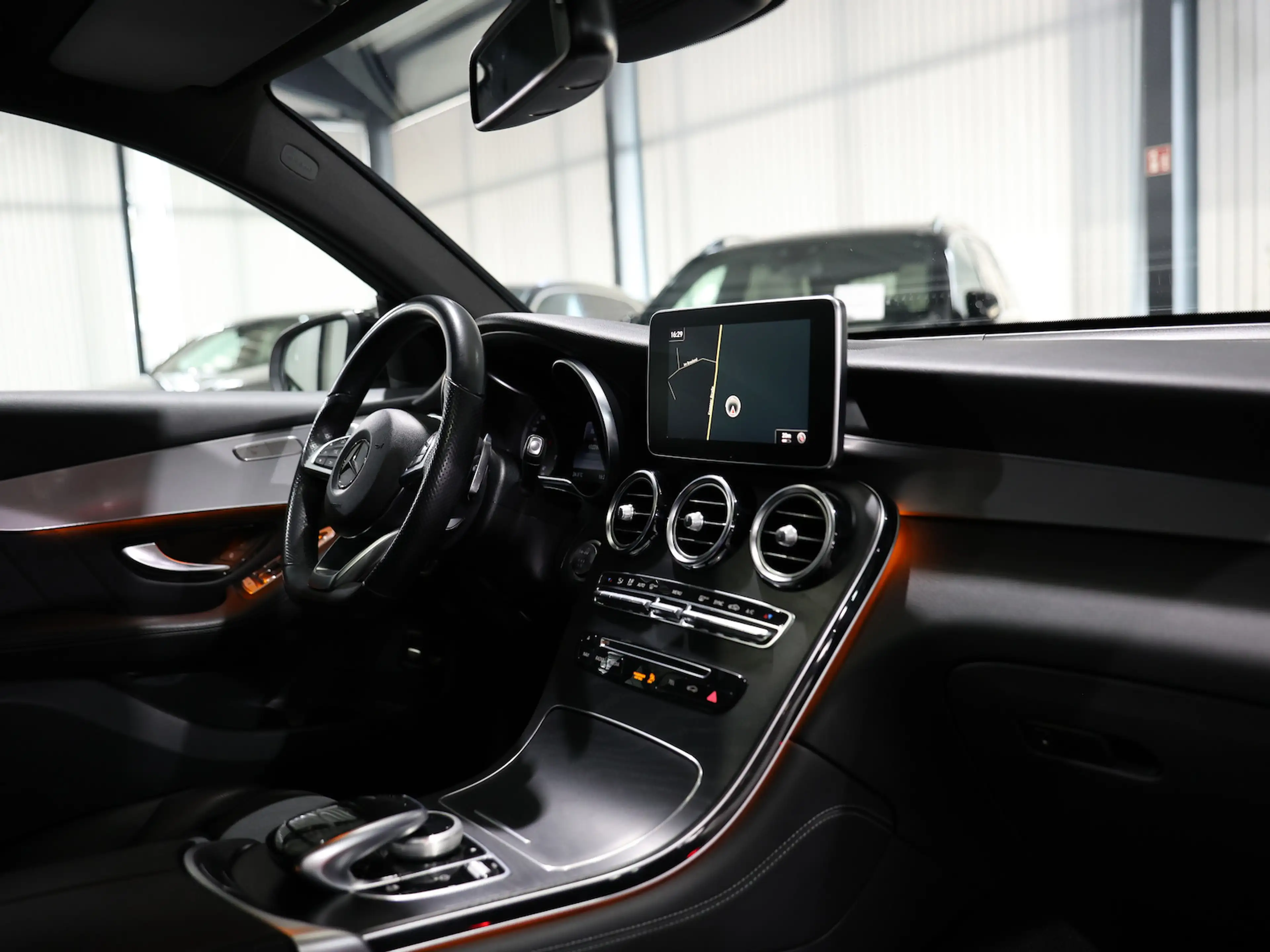 Mercedes-Benz GLC 250 COUPE 4M AMG-LINE SPORT SCHIEBEDACH, LED — photo 24