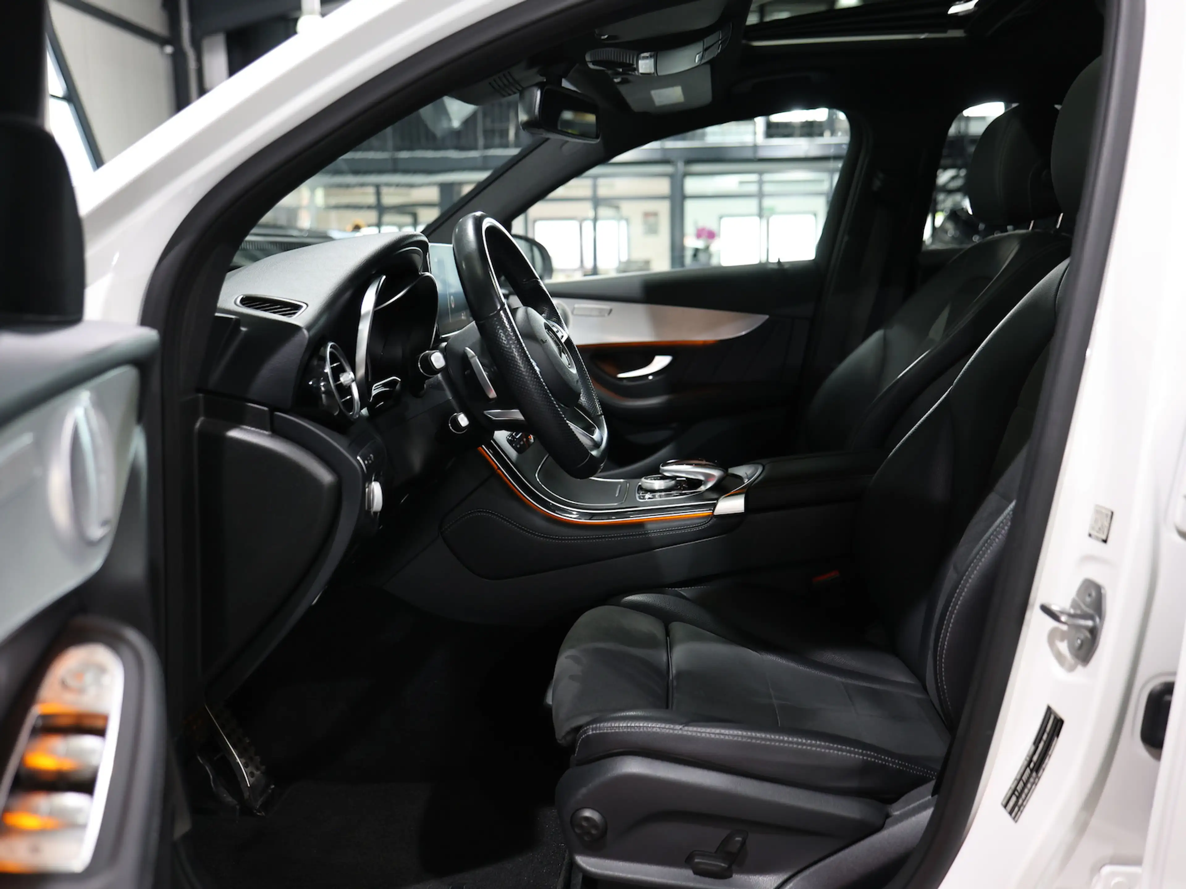 Mercedes-Benz GLC 250 COUPE 4M AMG-LINE SPORT SCHIEBEDACH, LED — photo 13