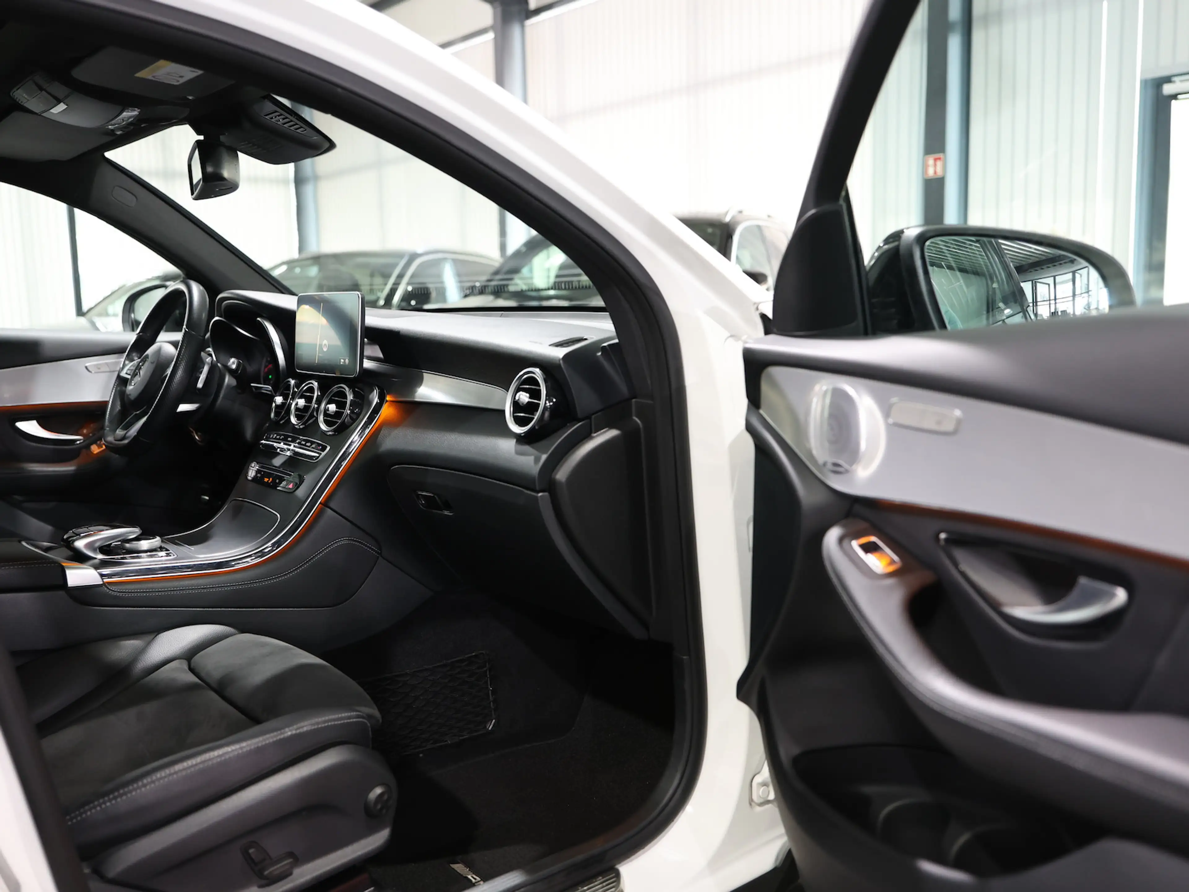 Mercedes-Benz GLC 250 COUPE 4M AMG-LINE SPORT SCHIEBEDACH, LED — photo 22