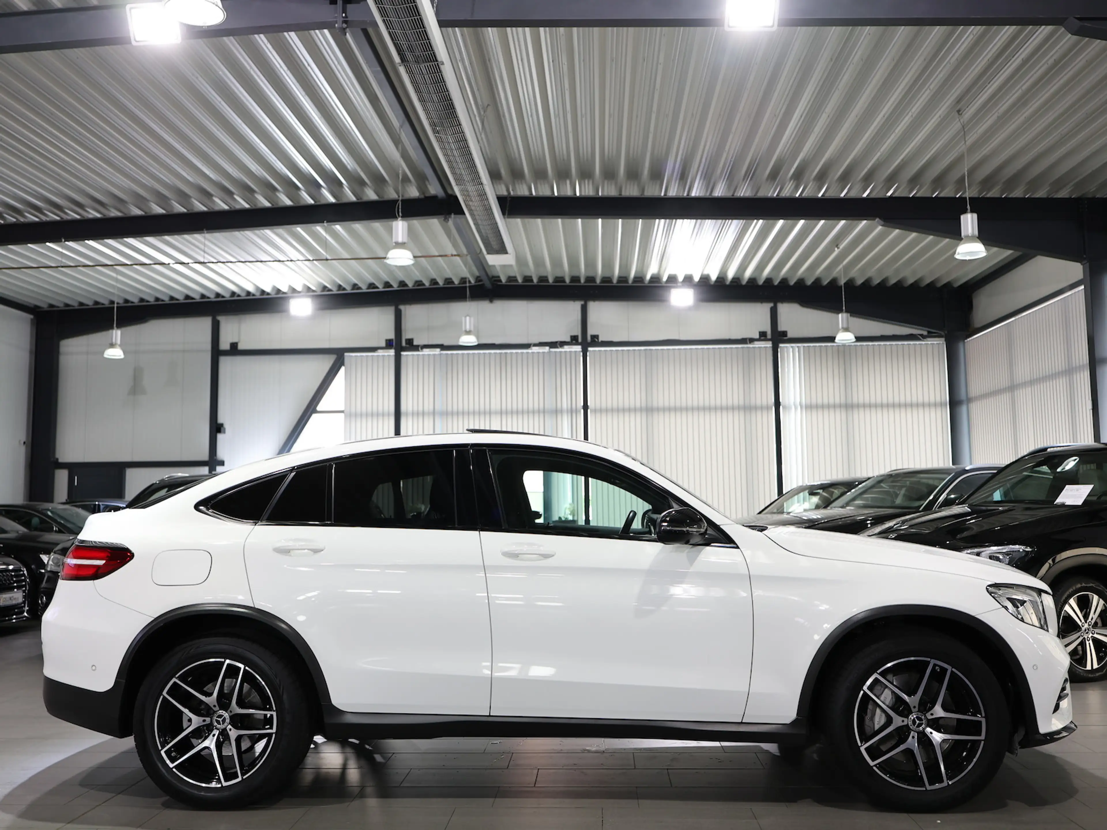 Mercedes-Benz GLC 250 COUPE 4M AMG-LINE SPORT SCHIEBEDACH, LED — photo 8