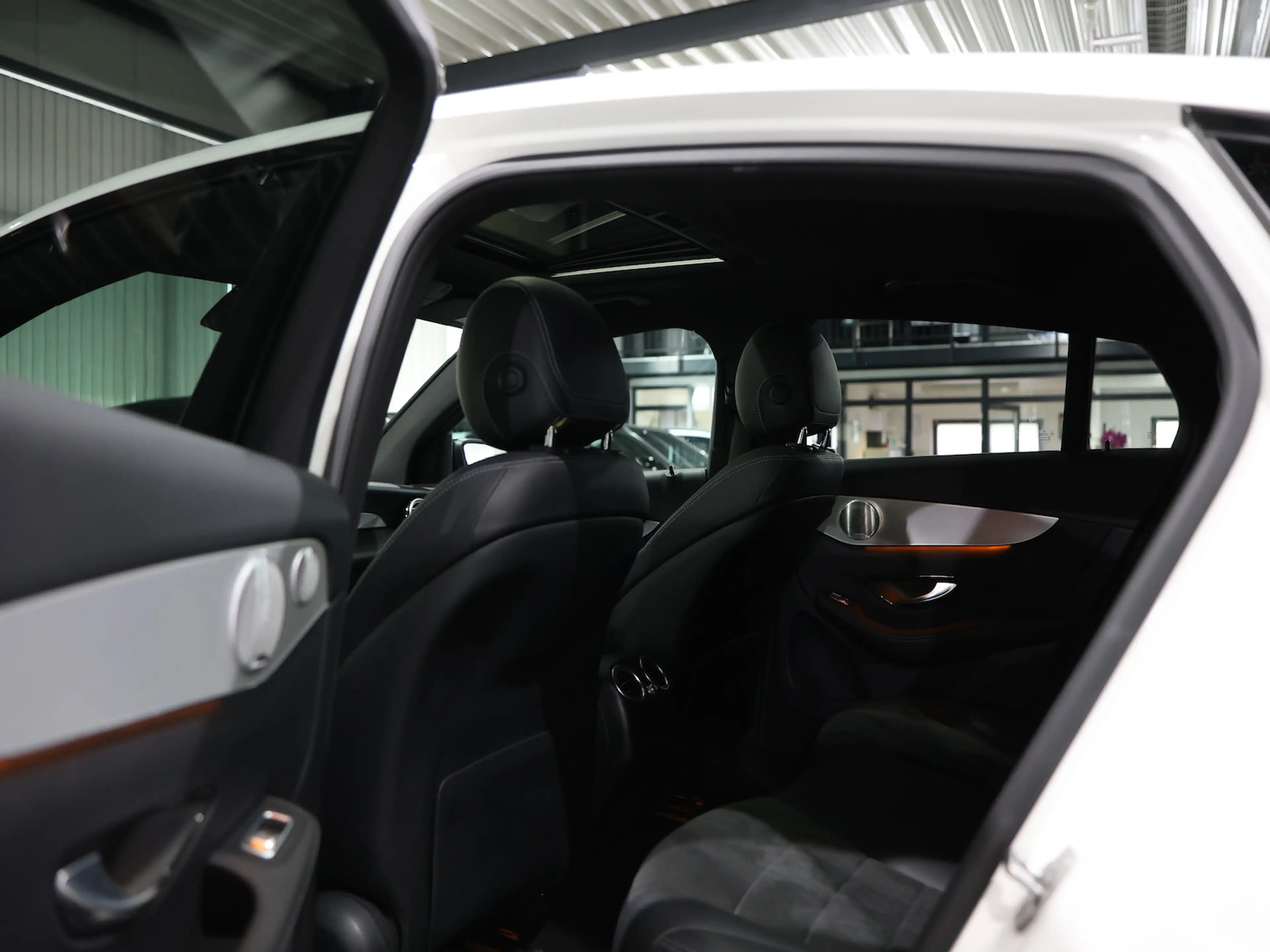 Mercedes-Benz GLC 250 COUPE 4M AMG-LINE SPORT SCHIEBEDACH, LED — photo 19