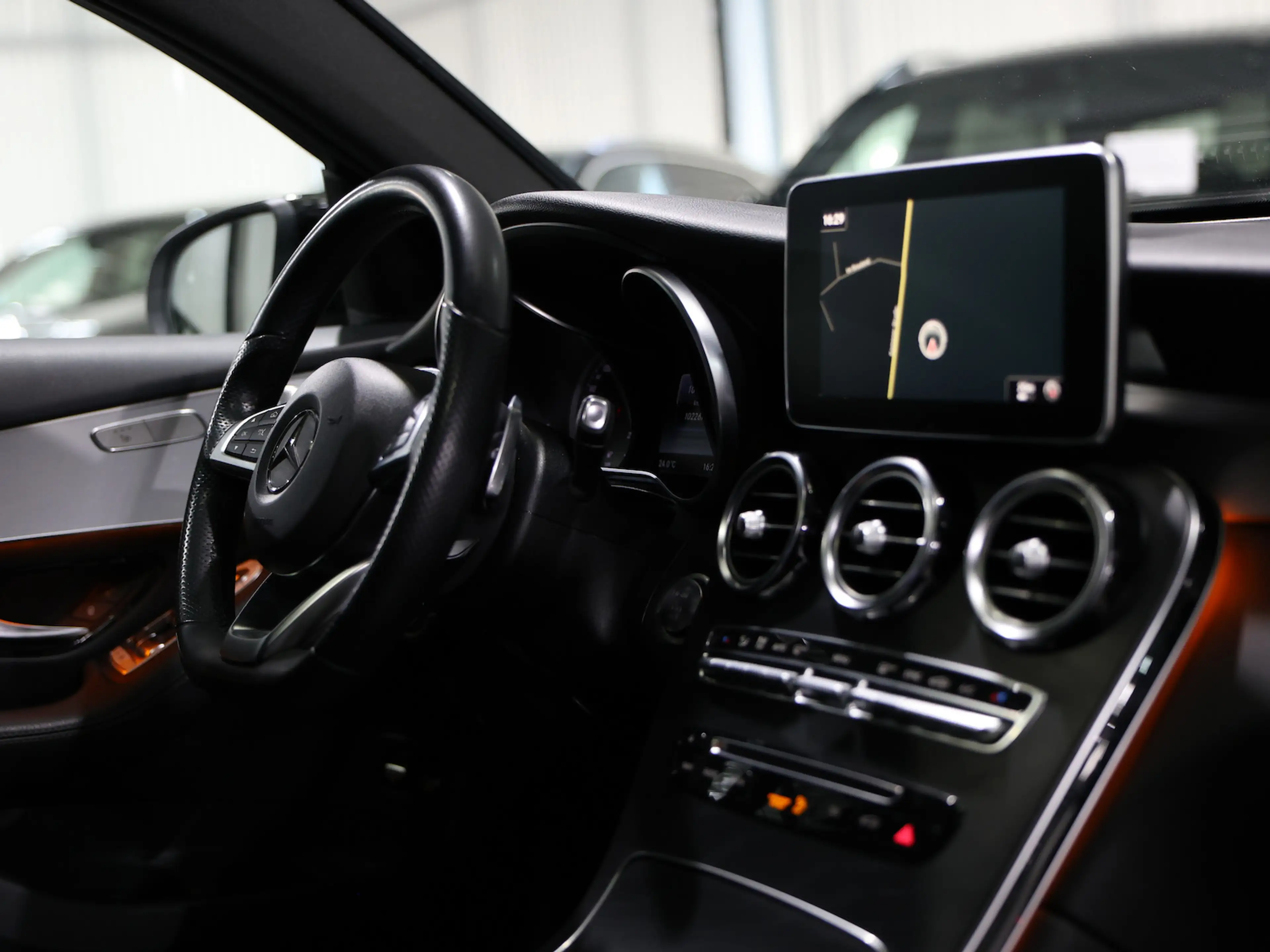 Mercedes-Benz GLC 250 COUPE 4M AMG-LINE SPORT SCHIEBEDACH, LED — photo 25