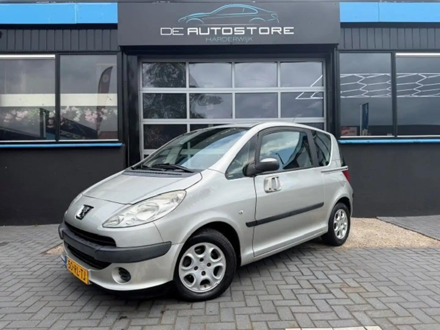 Peugeot 1007 1.4 Urban Automaat Cruise LM Velgen Nieuwe DB Riem Grau - 1