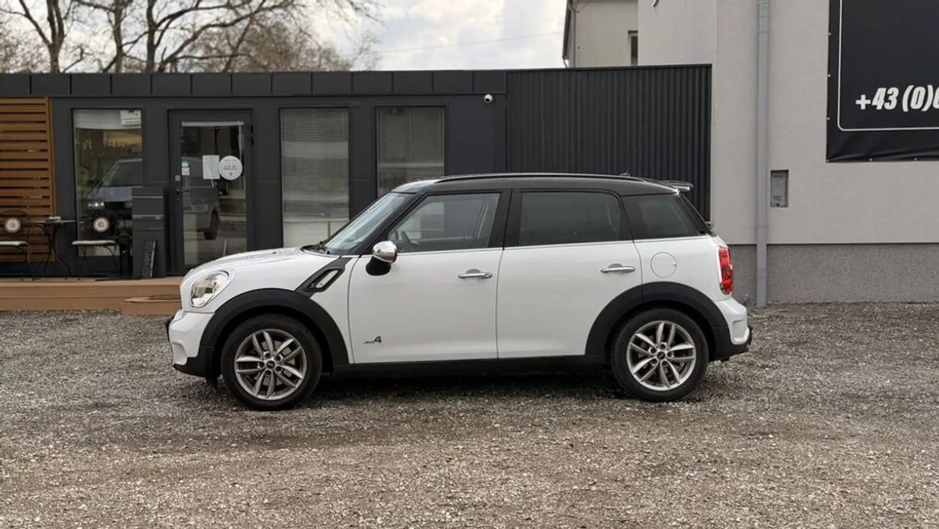 MINI Cooper S Countryman All4 **Inkl.- AHK u. ALLRAD** Weiß - 2