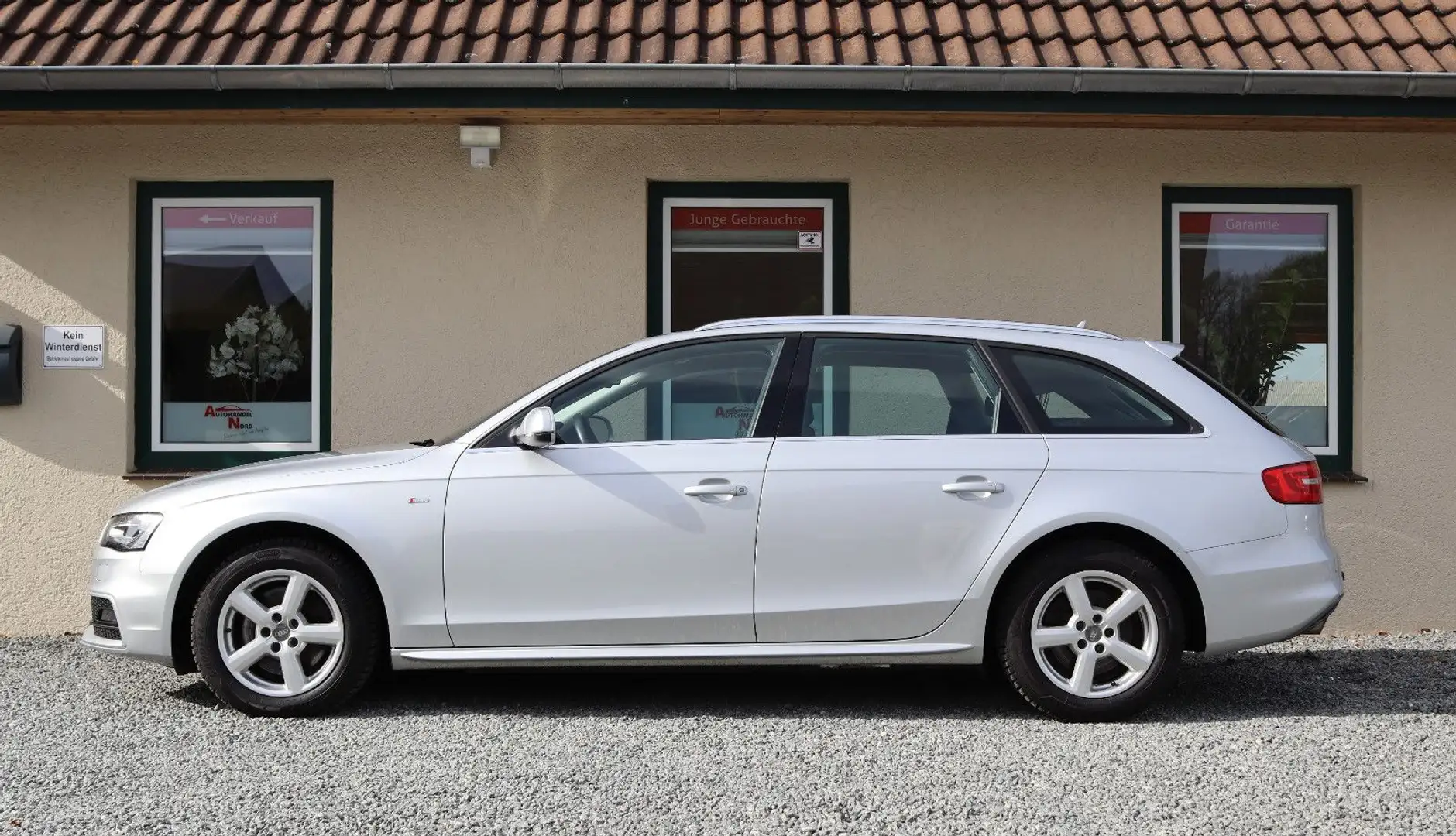 Audi A4 2,0 TDI S-Line AHK/Klima/Navi/Xenon Срібний - 2