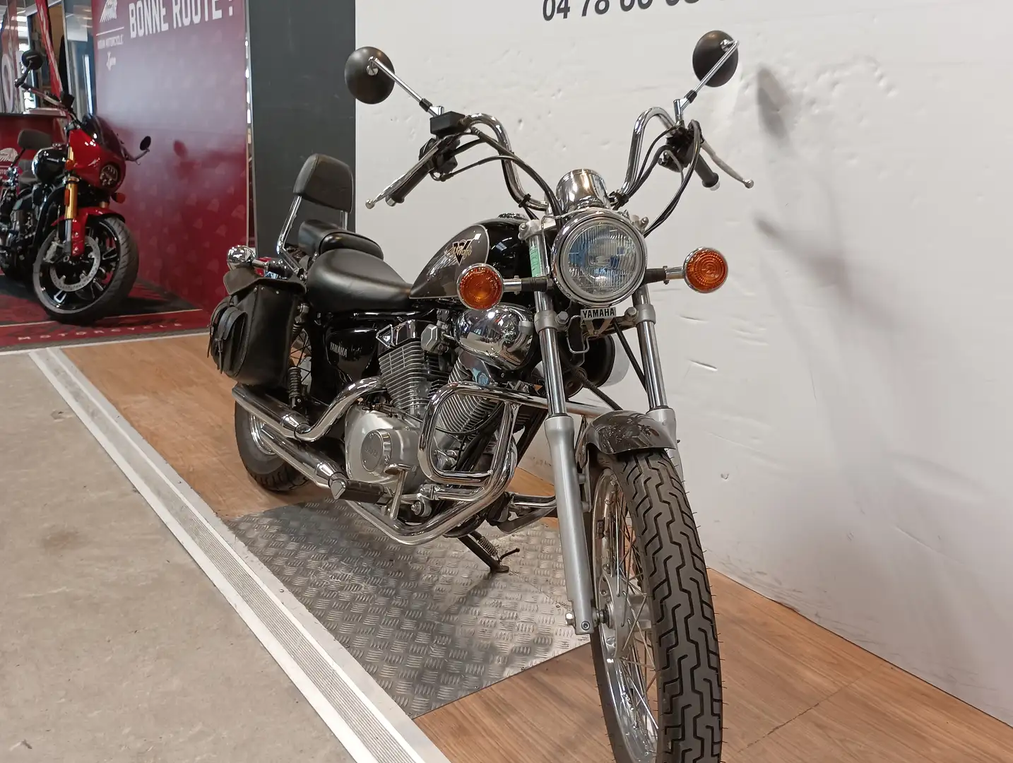Yamaha Noir - 2