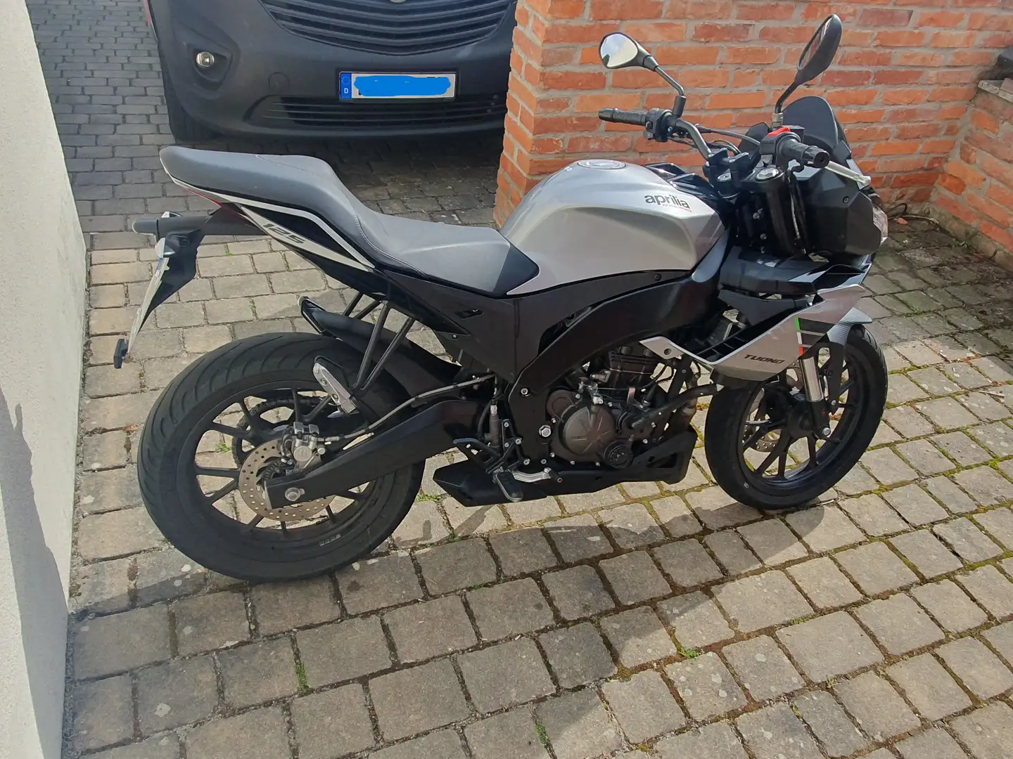 Aprilia Tuono 125 Noir - 2