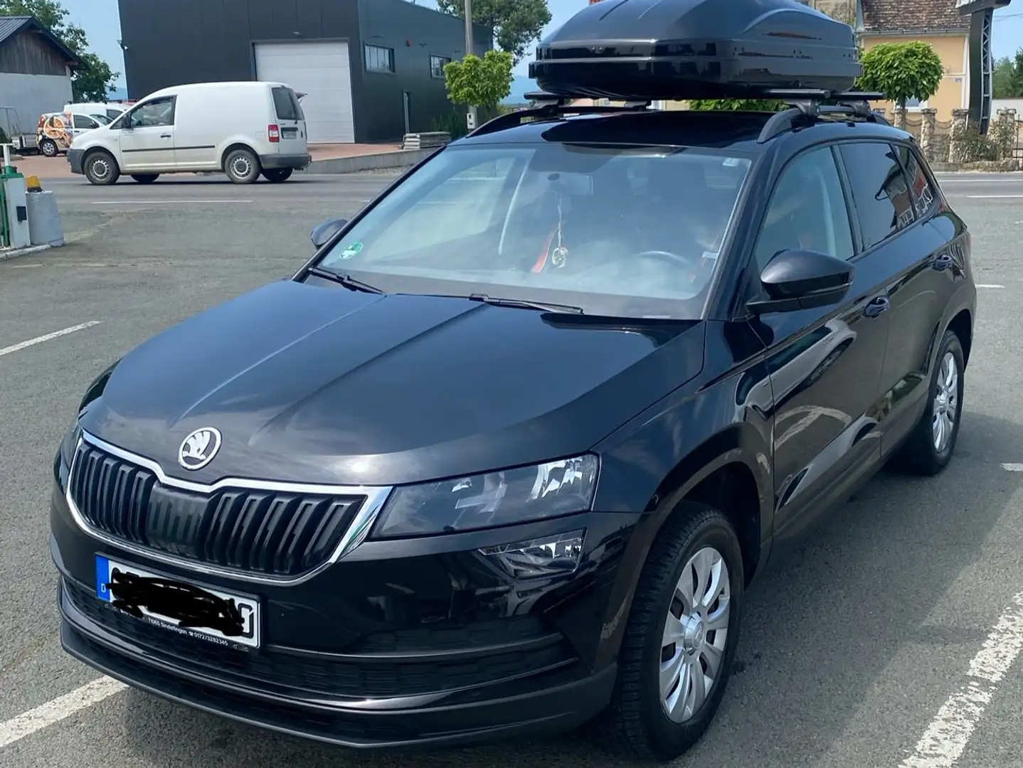 Skoda Karoq Karoq 1.0 TSI Active Schwarz - 1