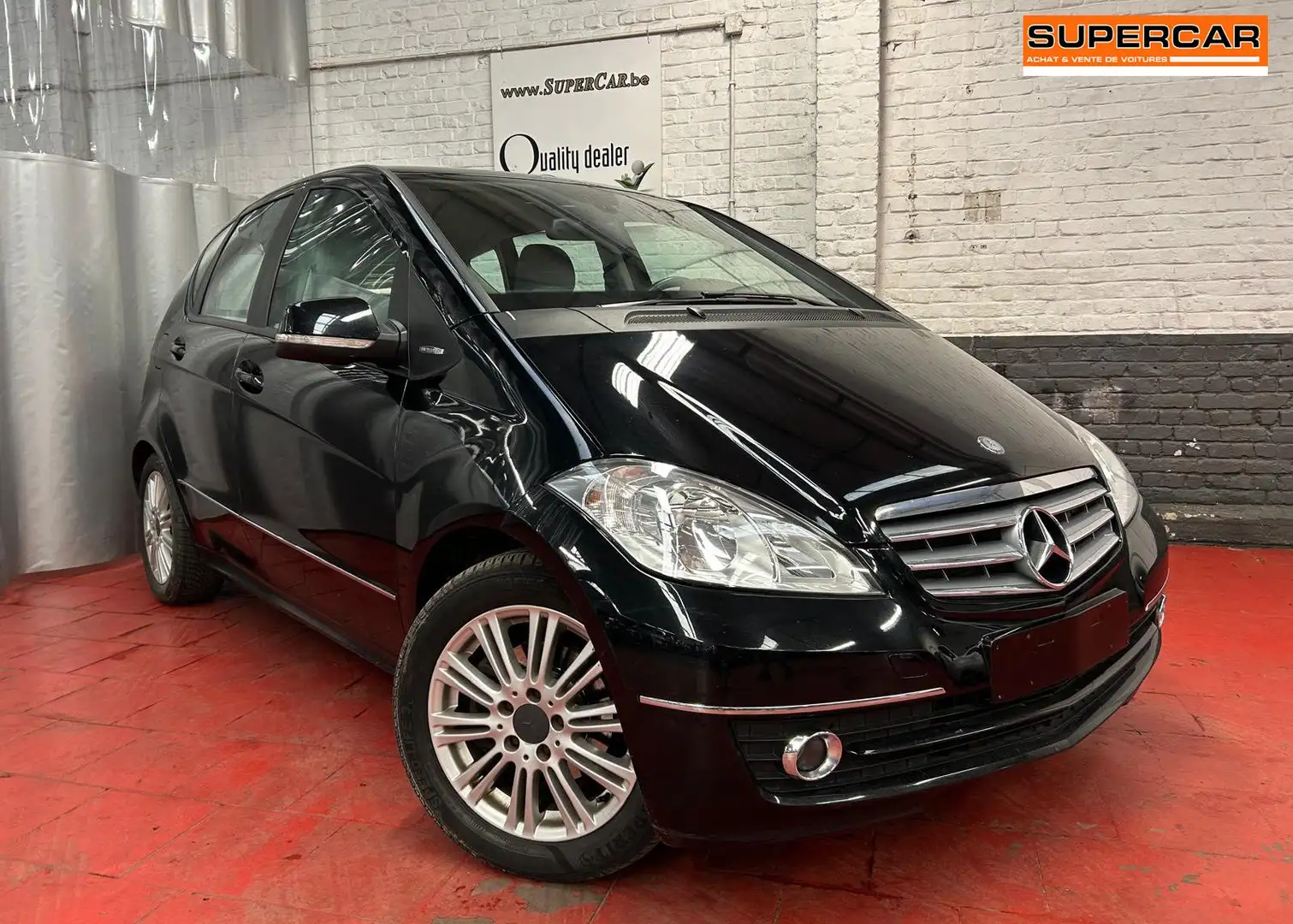 Mercedes-Benz A 170 BlueEFFICIENCY Elegance * 1ER PROP *167 x 36 M * crna - 1