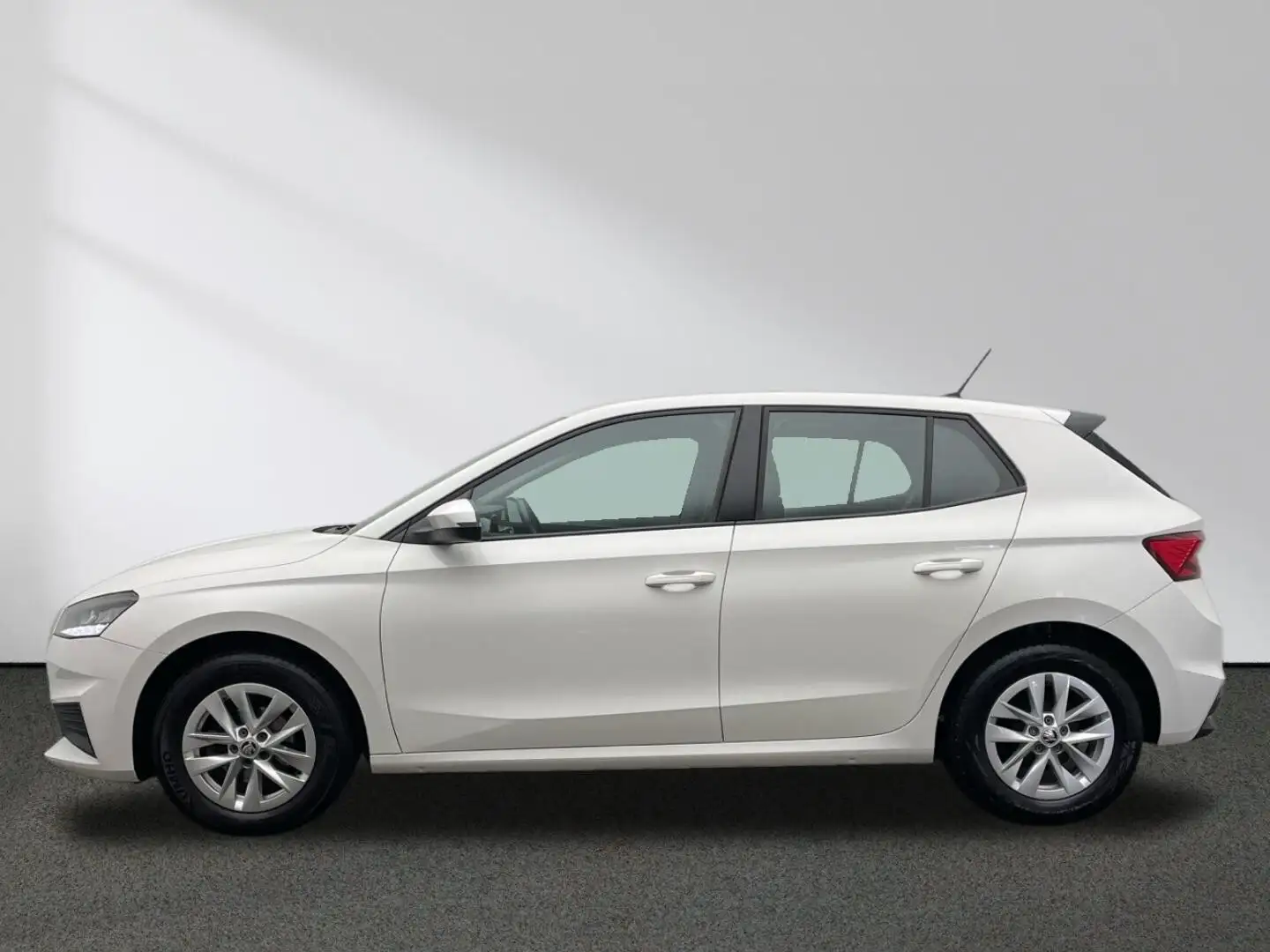 Skoda Fabia Ambition 1.0 MPI CarPlay LED Klima Sitzh. Weiß - 2