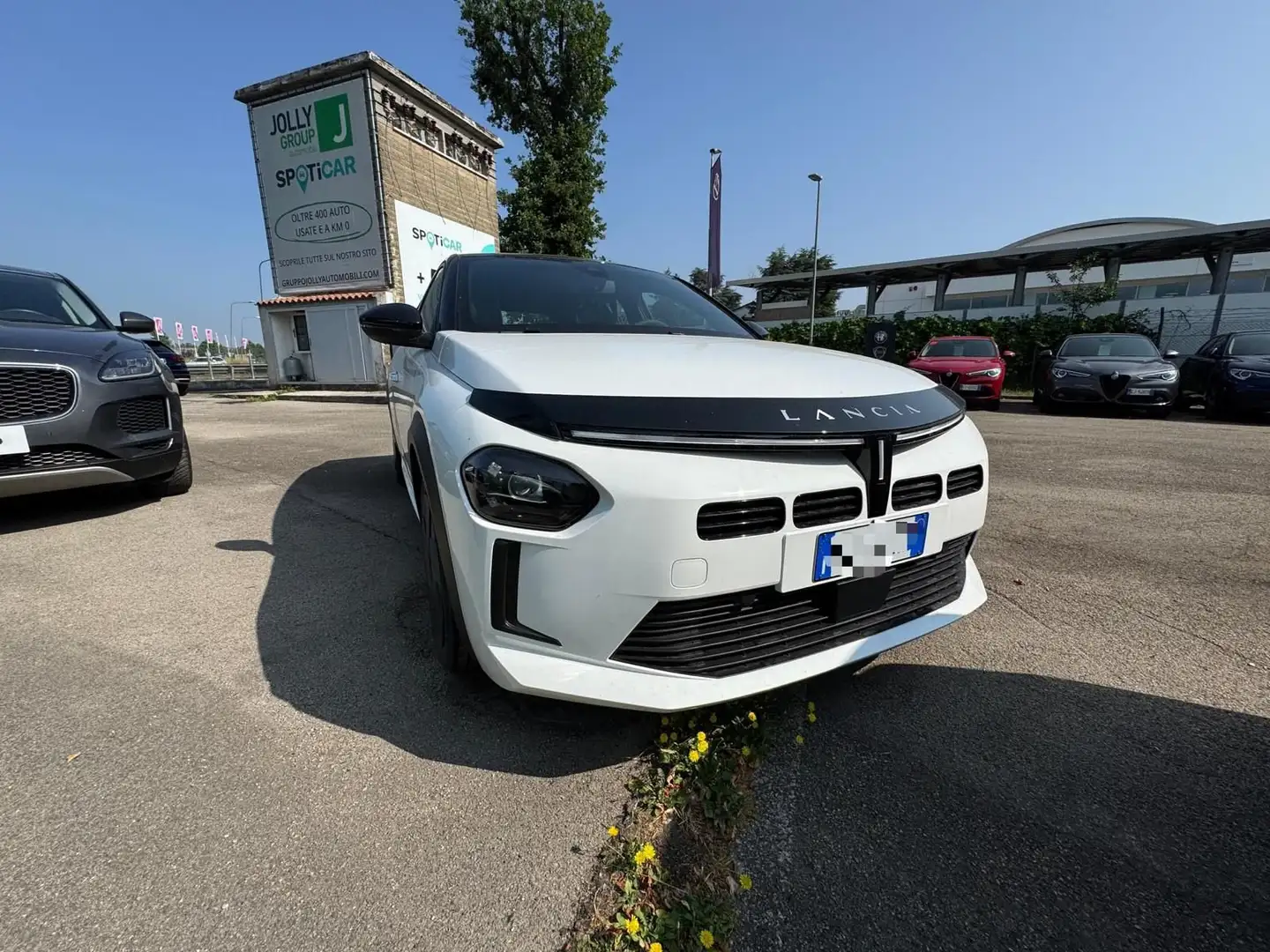 Lancia Ypsilon Nuova Ibrida 1.2 100cv Ibrida Weiß - 1