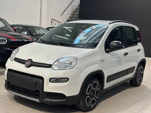 Fiat Panda 1.0 firefly hybrid City Cross s&s 70cv 5p.ti