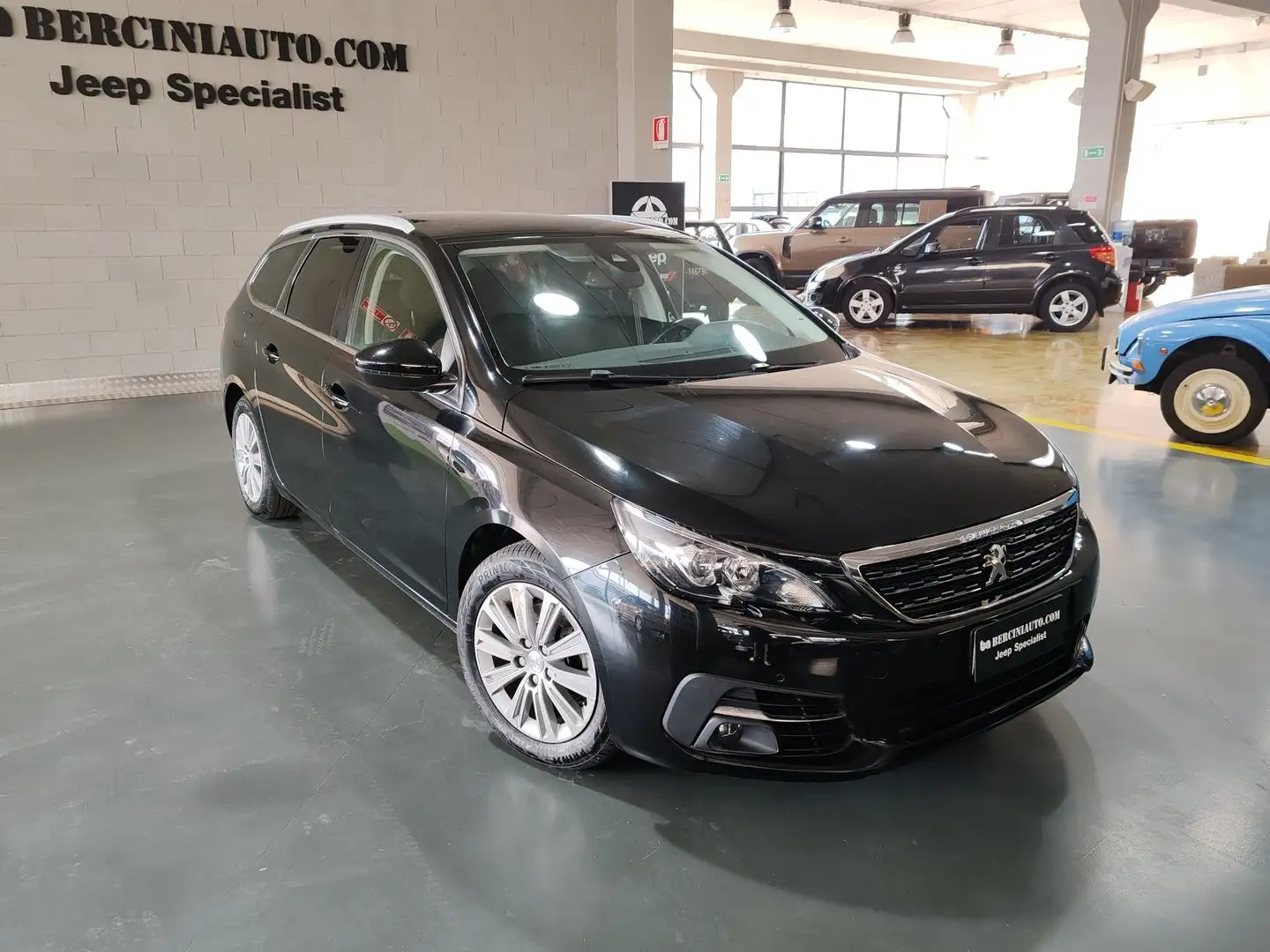 Peugeot 308 308 II 2018 SW SW 1.5 bluehdi Allure s Schwarz - 2
