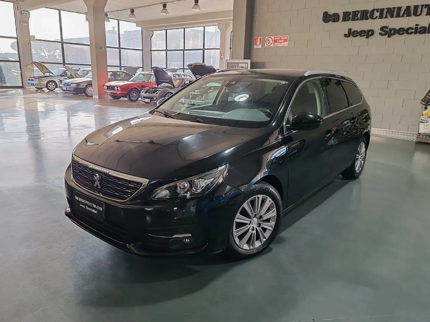 Peugeot 308 308 II 2018 SW SW 1.5 bluehdi Allure s Schwarz - 1