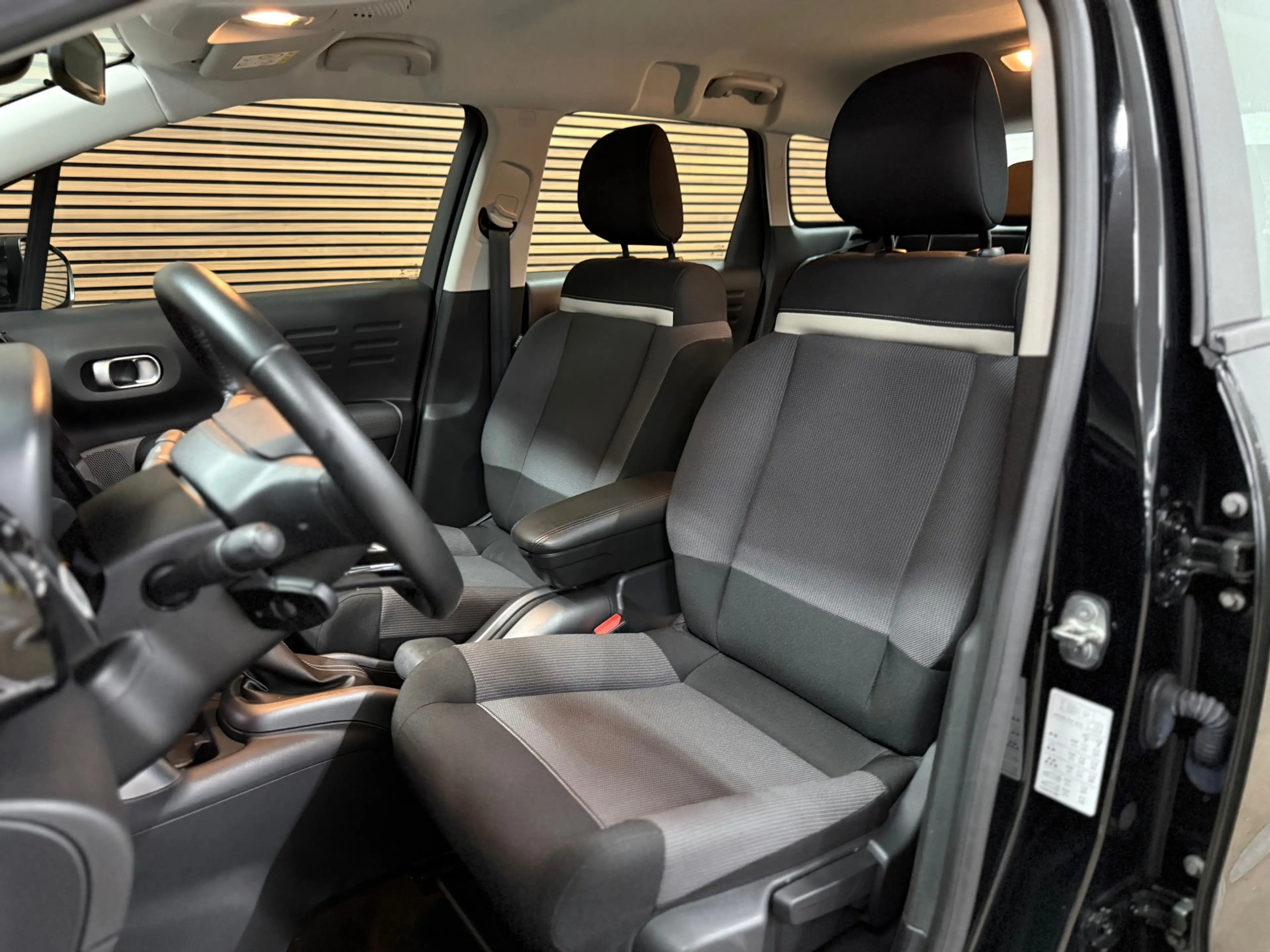 Citroen C3 Aircross 1.2 PureTech 130 PK Automaat Feel | Climate Contro — photo 40