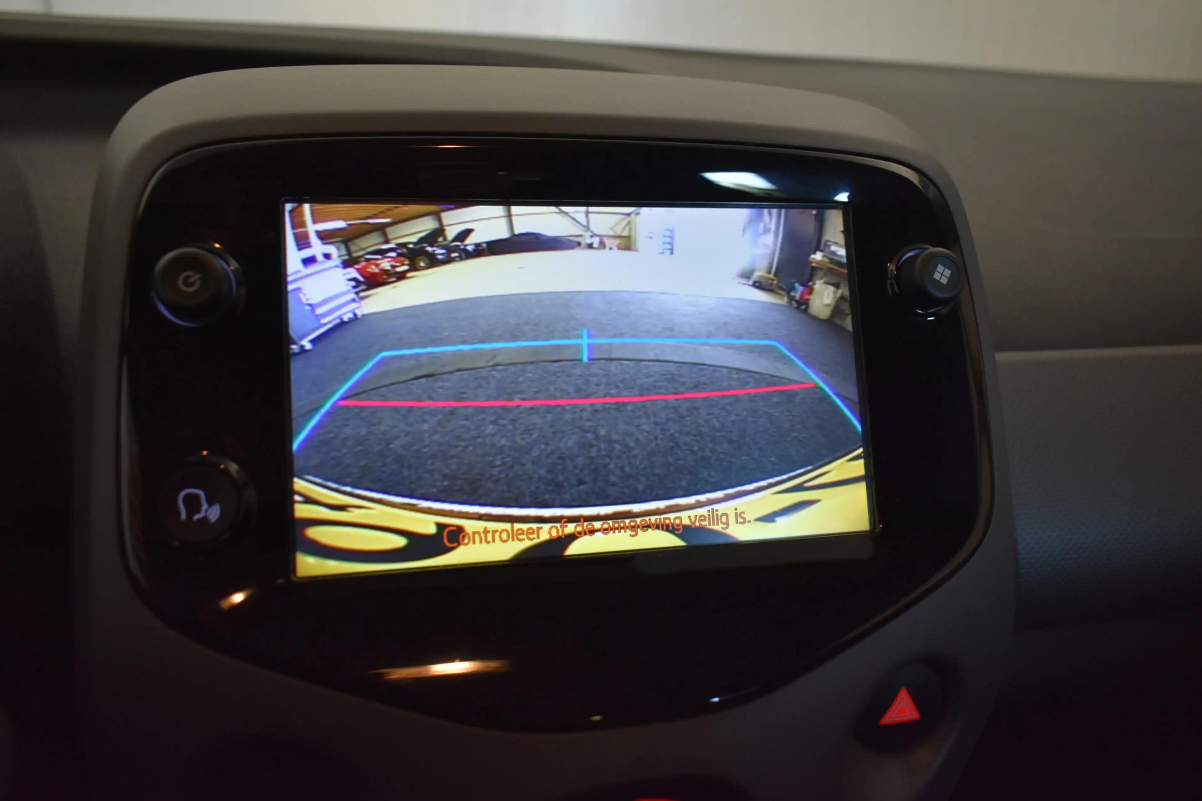 Peugeot 108 1.0 e-VTi Active Camera AppleCarplay — photo 2