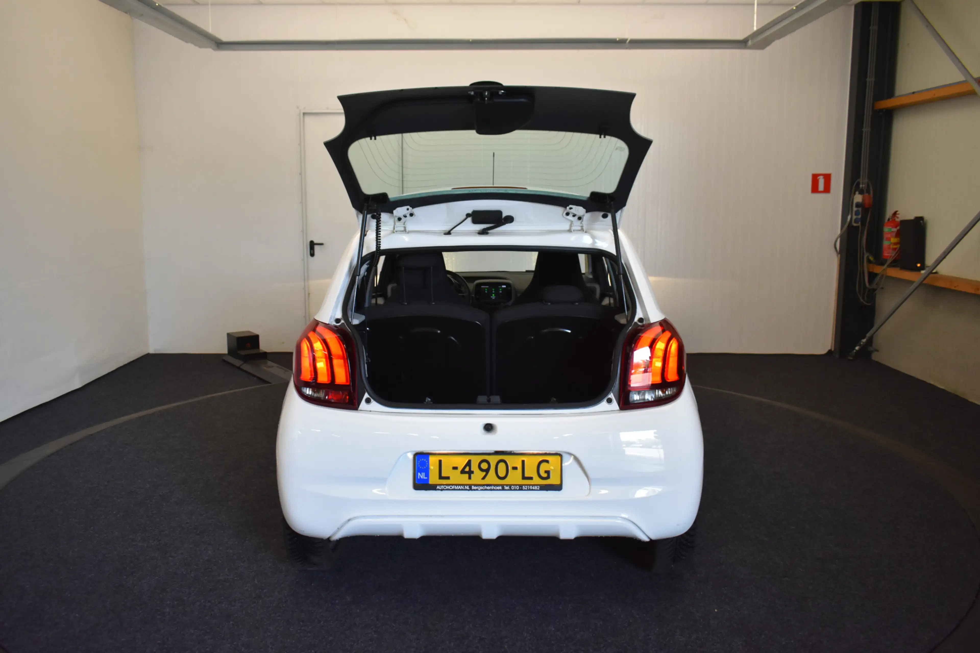 Peugeot 108 1.0 e-VTi Active Camera AppleCarplay — photo 14