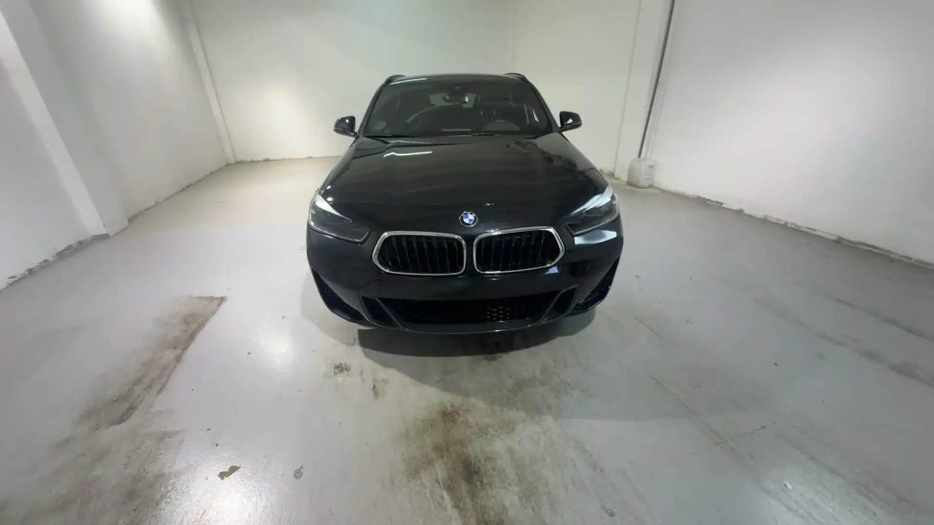 BMW X2 sDrive18d Msport auto Grey - 2