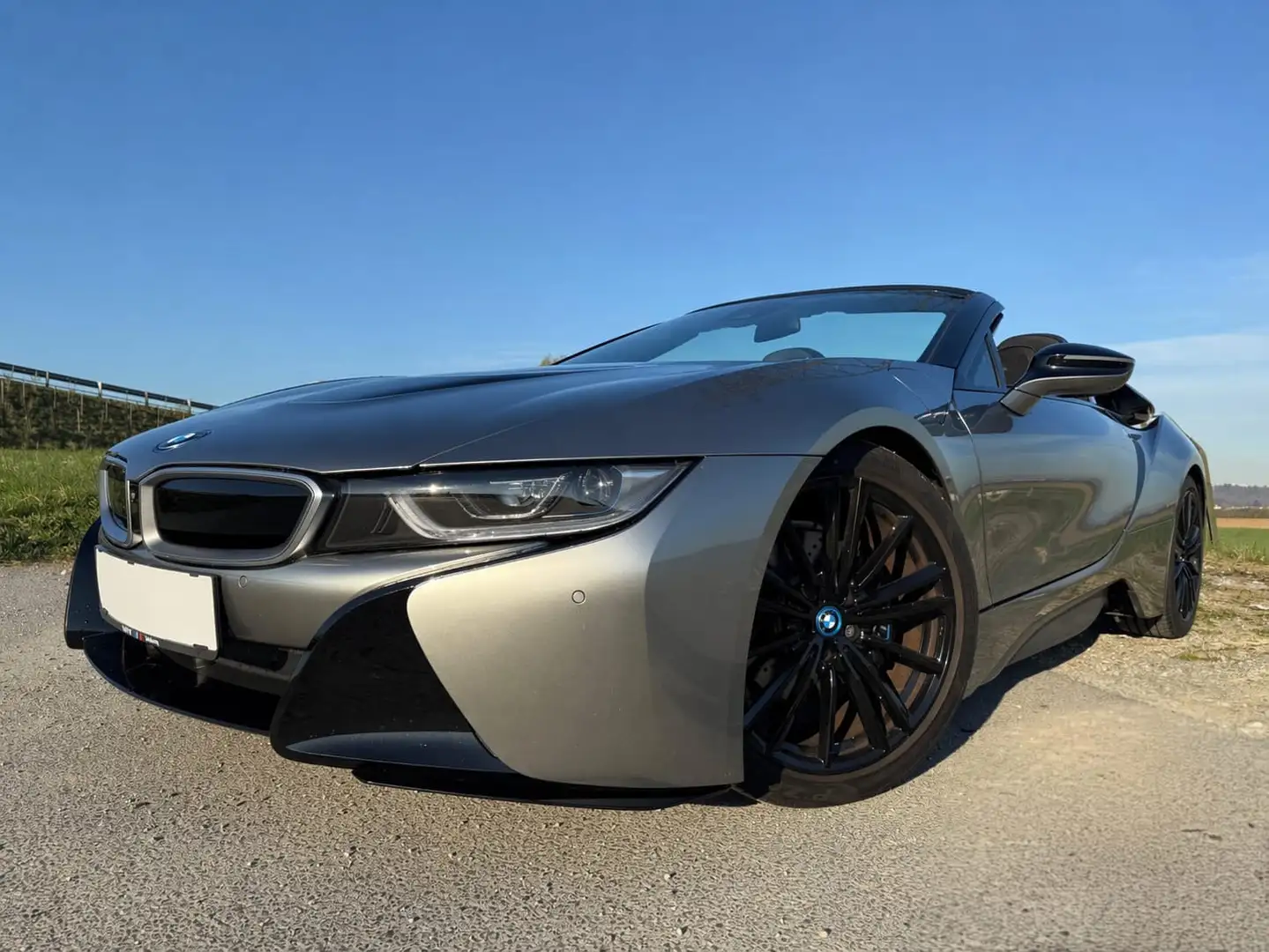 BMW i8 *** INDIVIDUAL L. *** Gesamt 374 PS *** Grau - 1