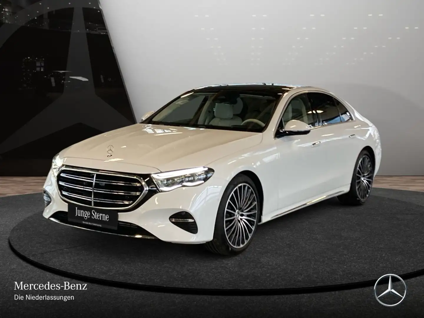 Mercedes-Benz E 200 360° Pano Burmester Distr. HUD Sitzklima PTS Weiß - 2