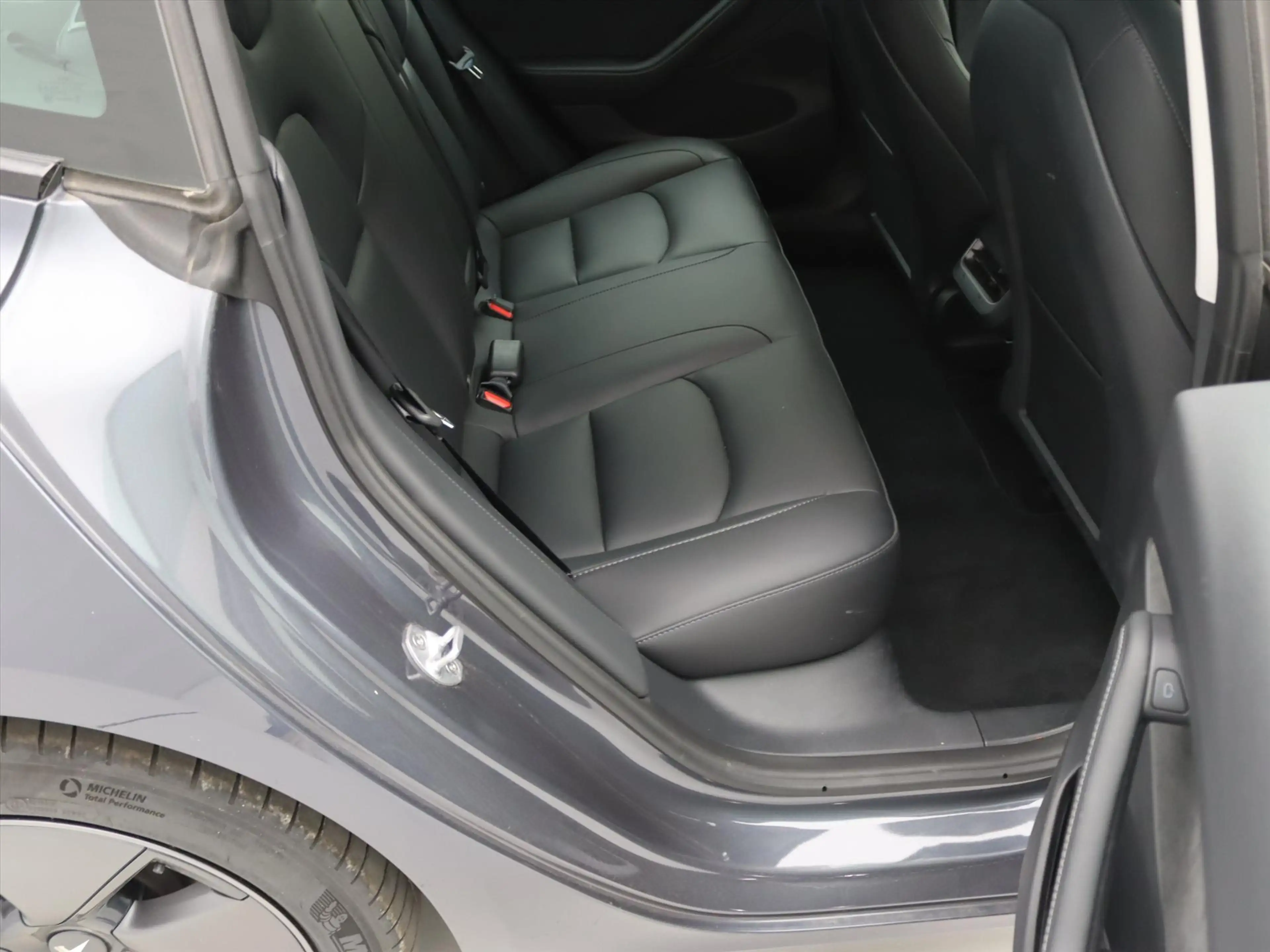 Tesla Model 3 Long-Range AWD 351pk 75 kWh UPGRADE 94.2% SoH [ AM — photo 15