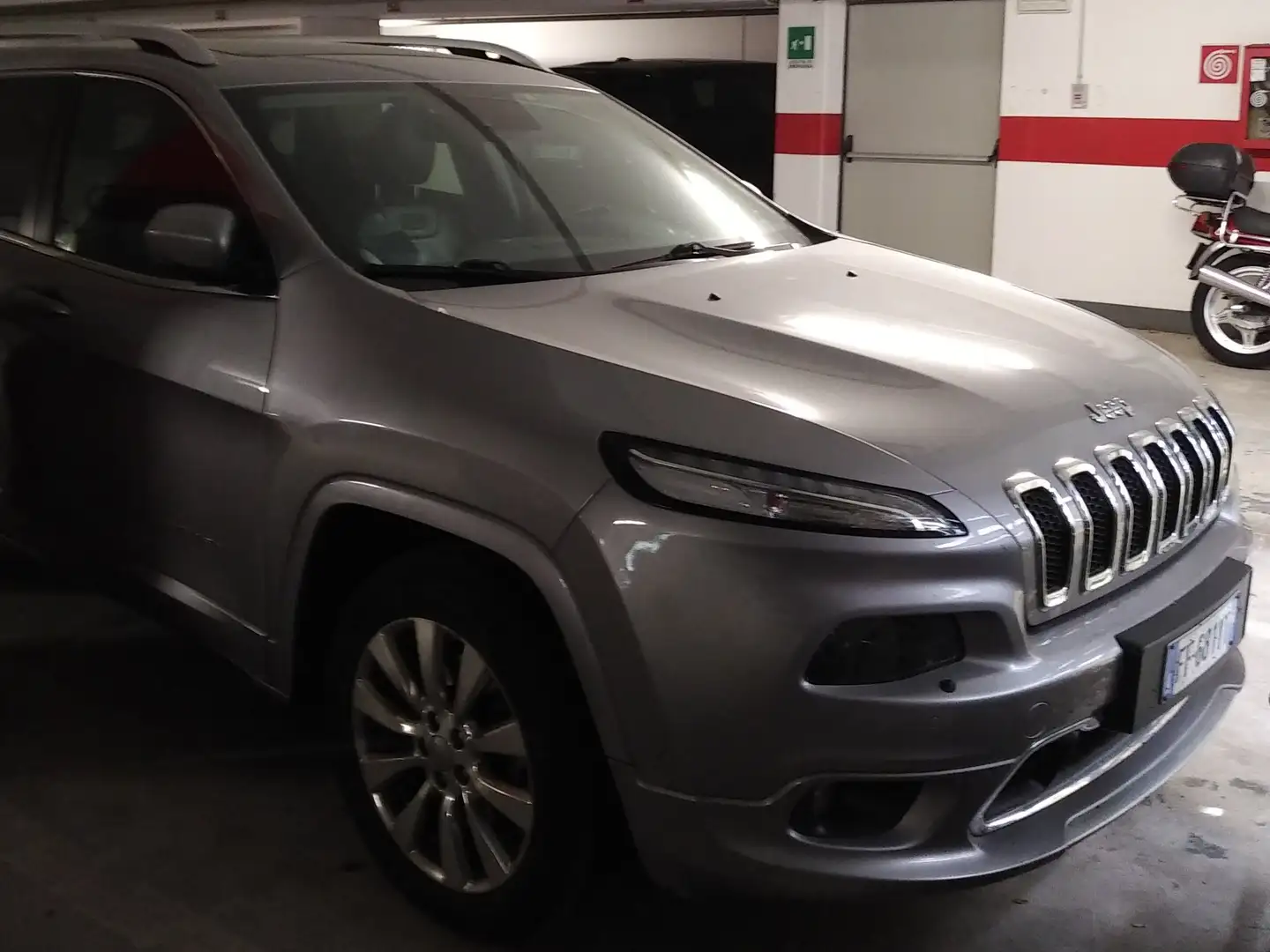 Jeep Cherokee Cherokee 2.2 mjt II Overland 4wd 200cv Grigio - 2