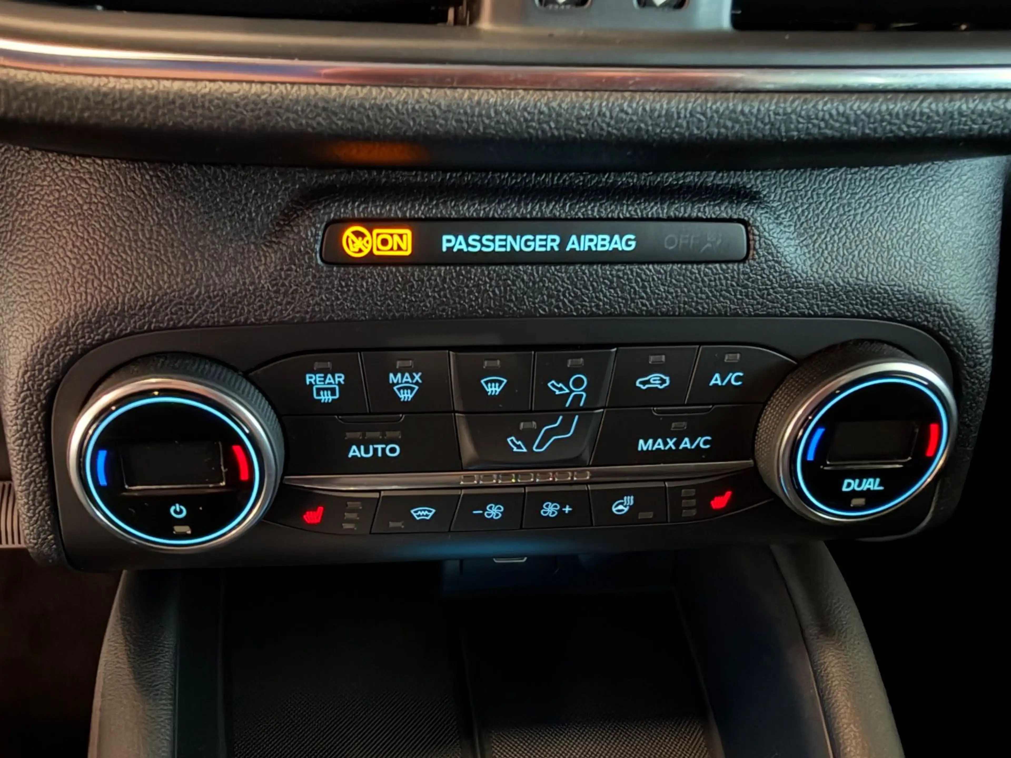 Ford Kuga PHev Titanium 2,5 165kW / el AHK /mit 2,99% — photo 15