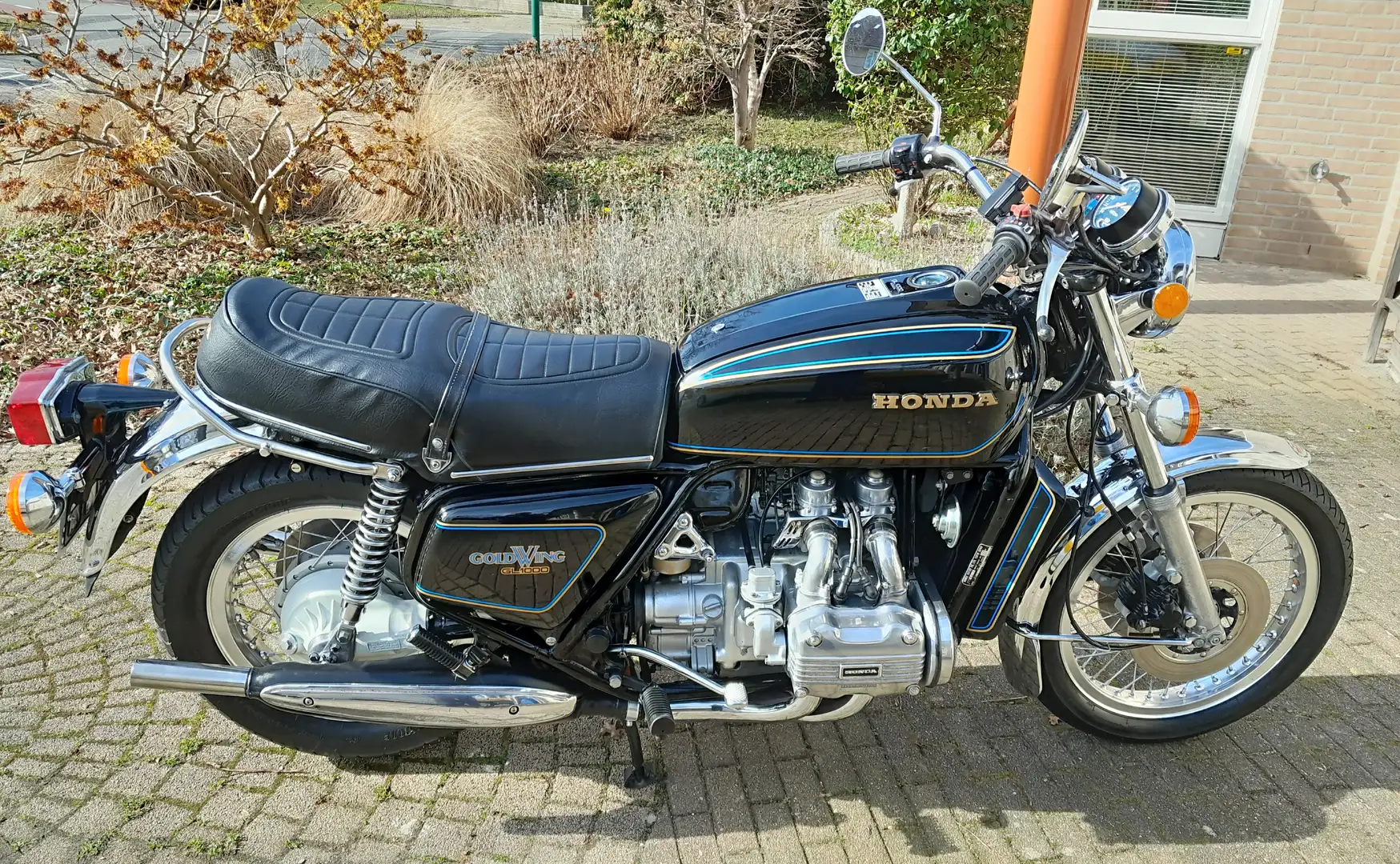 Honda GL 1000 Goldwing K2 Negro - 1
