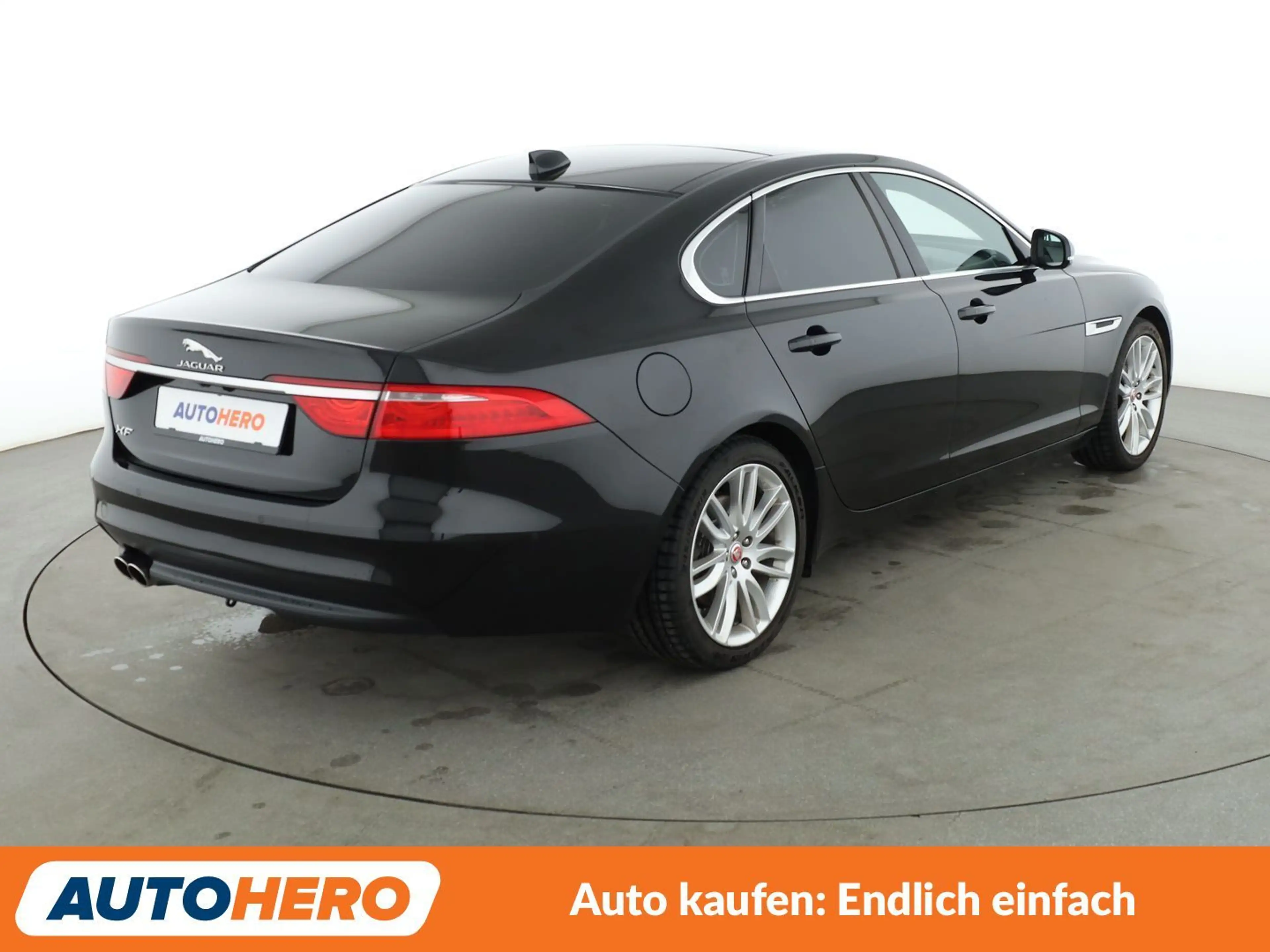 Jaguar XF 20d Prestige Aut.*NAVI*CAM*PDC*SHZ*XENON*ACC* — photo 6