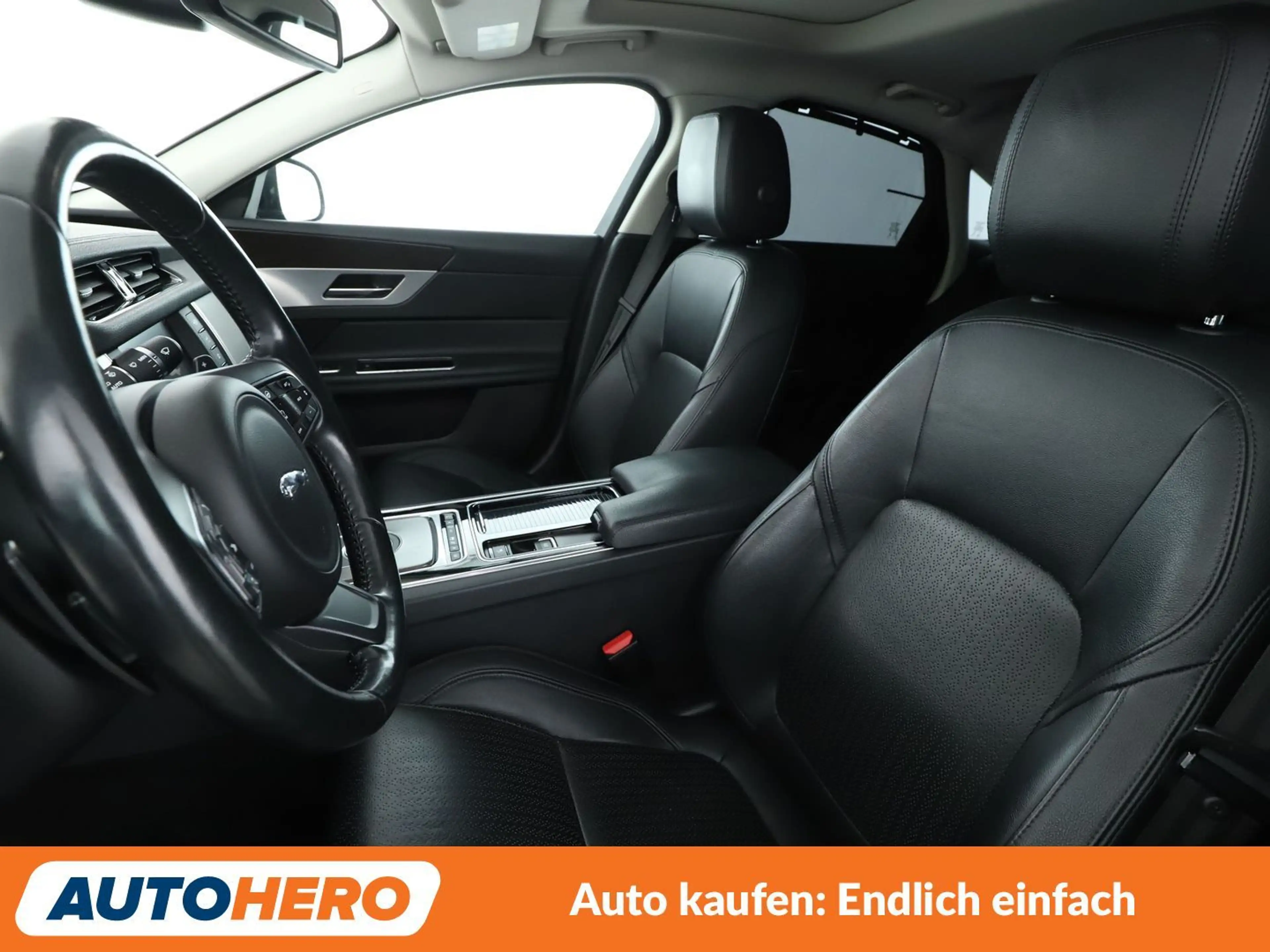 Jaguar XF 20d Prestige Aut.*NAVI*CAM*PDC*SHZ*XENON*ACC* — photo 10