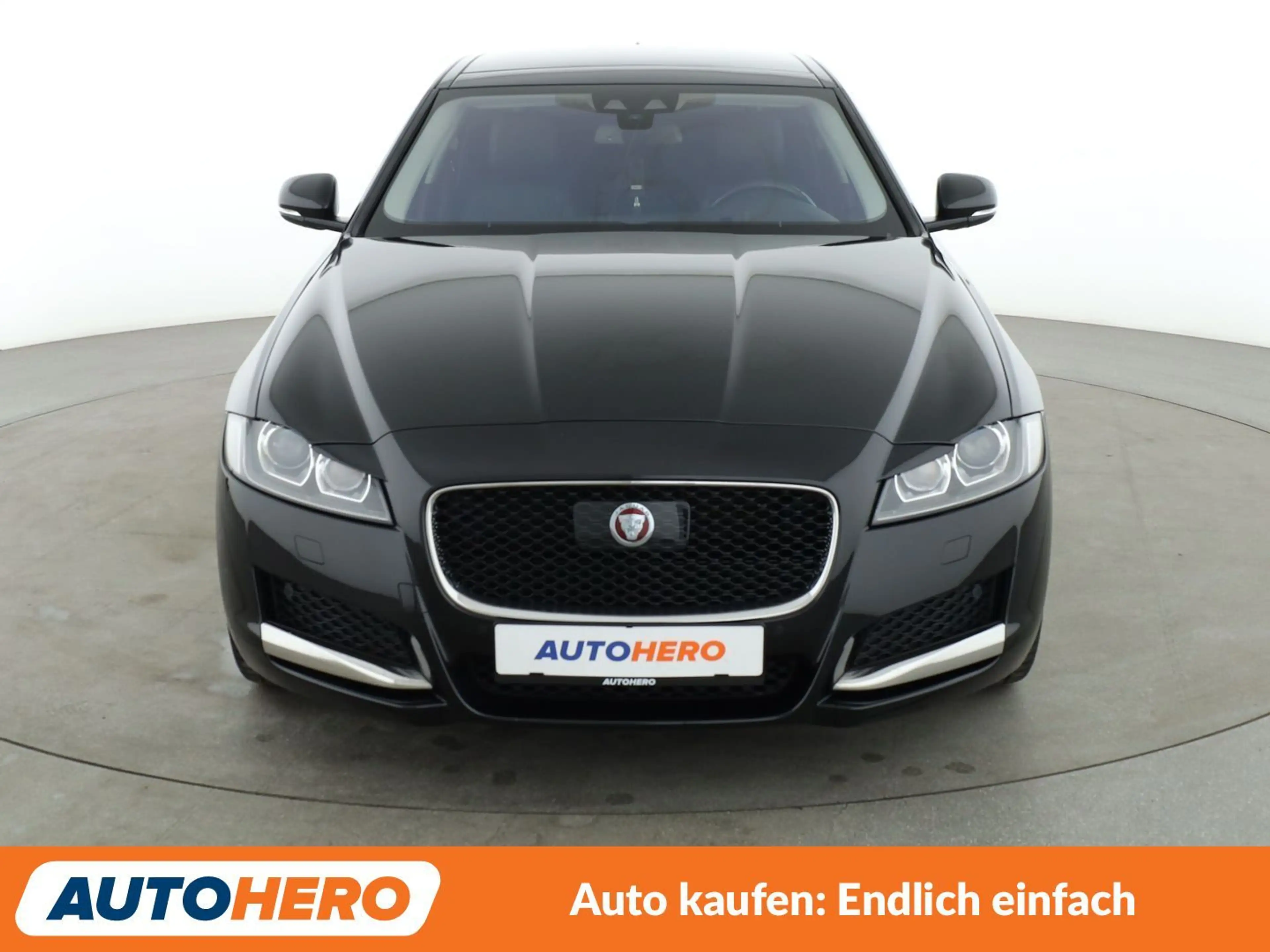 Jaguar XF 20d Prestige Aut.*NAVI*CAM*PDC*SHZ*XENON*ACC* — photo 9