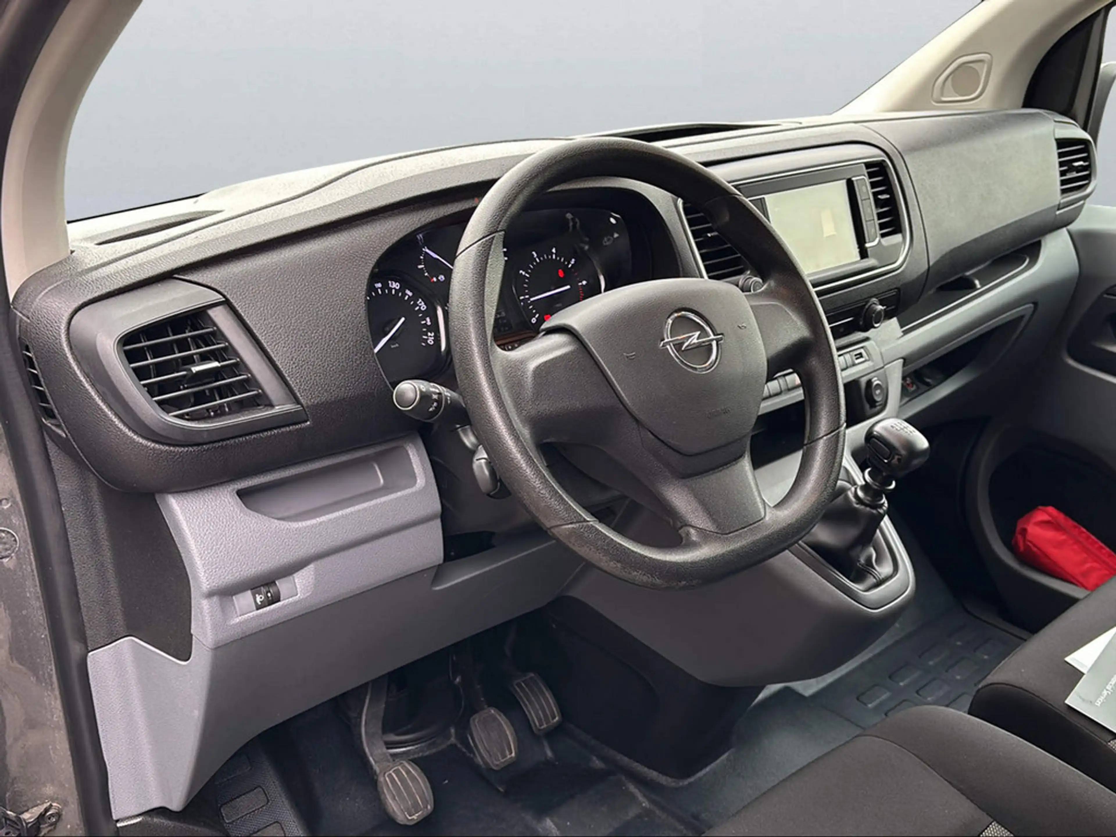 Opel Vivaro Kombi 2.0 L3 KLIMA PDC NAVI AHK — photo 5