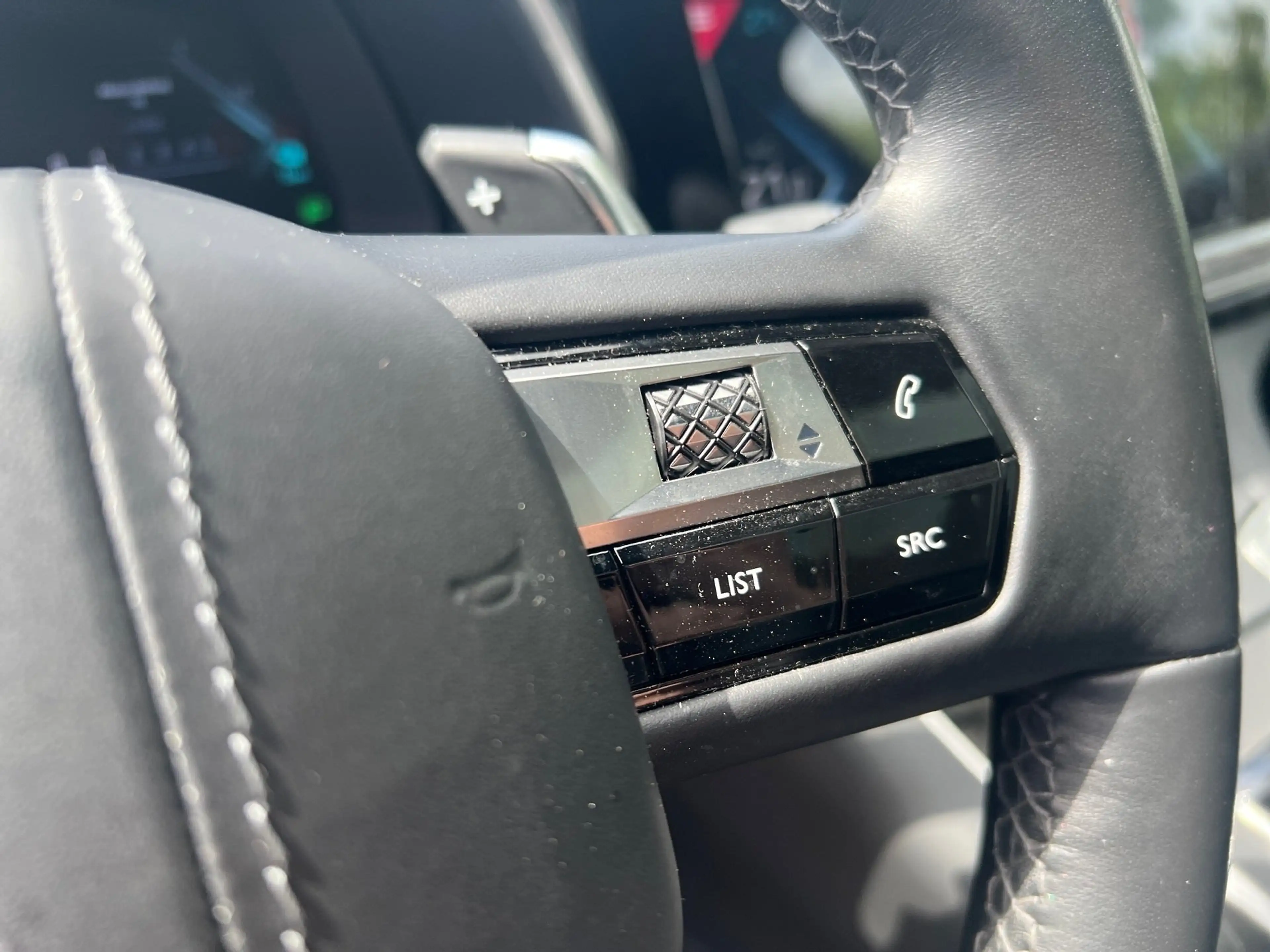 DS Automobiles DS 7 Crossback 4x4 2xKlima LM — photo 15