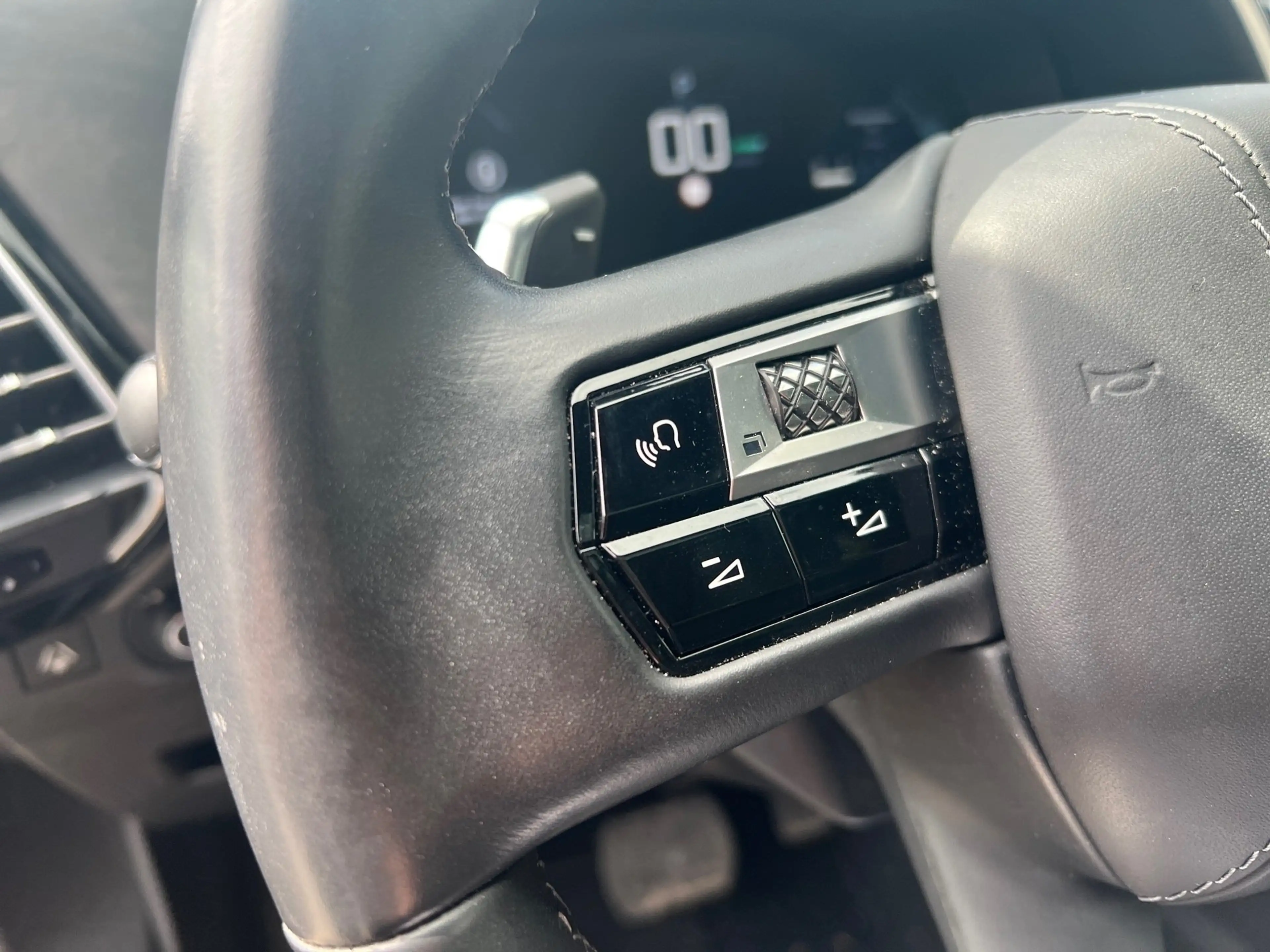 DS Automobiles DS 7 Crossback 4x4 2xKlima LM — photo 14