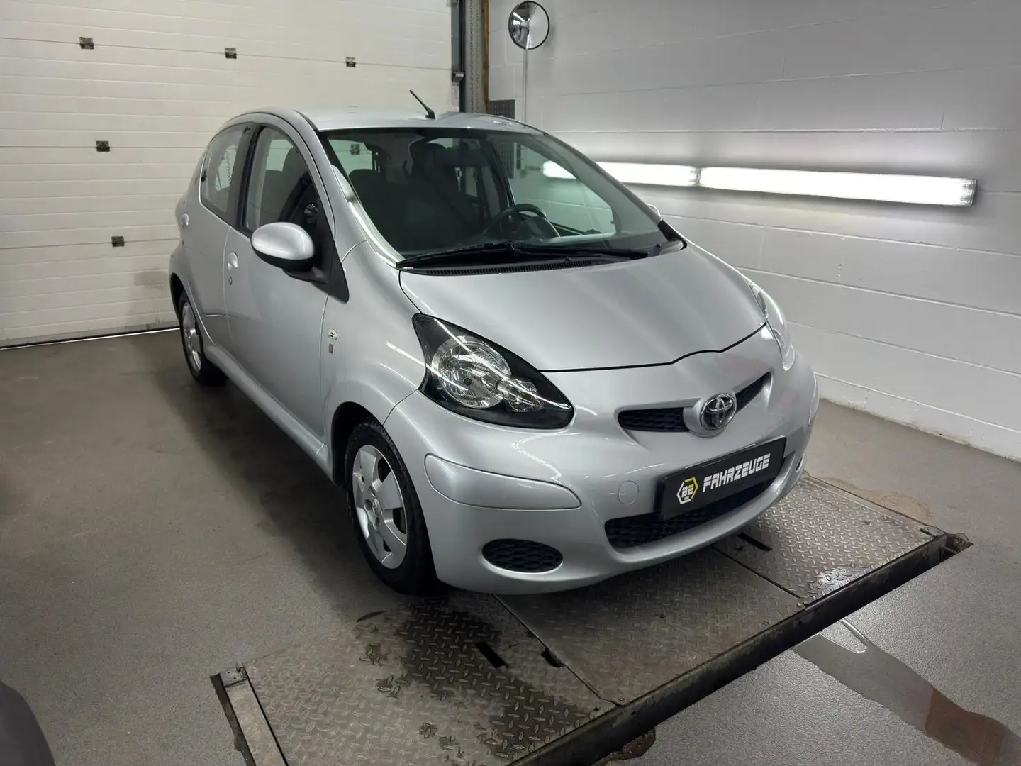 Toyota Aygo Cool*HU NEU*ALUFELGEN*KLIMA* Silber - 1