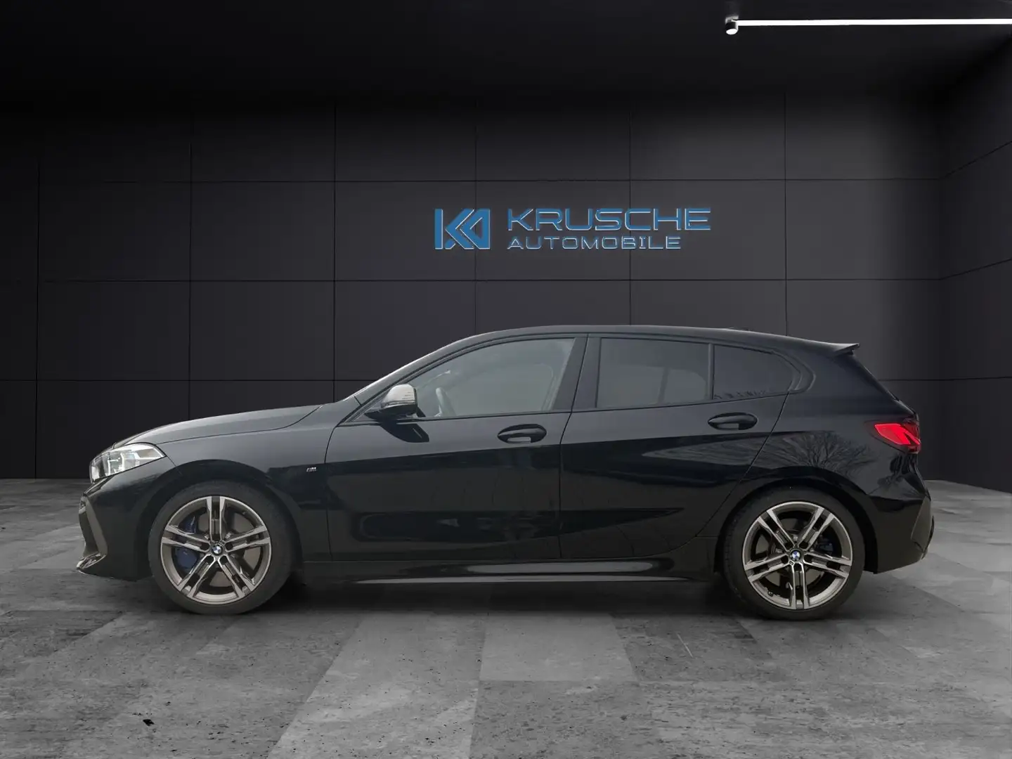 BMW 135 i xDrive *SHZ*Keyless*Pano*RFK*Dt.At.*ACC* Noir - 2