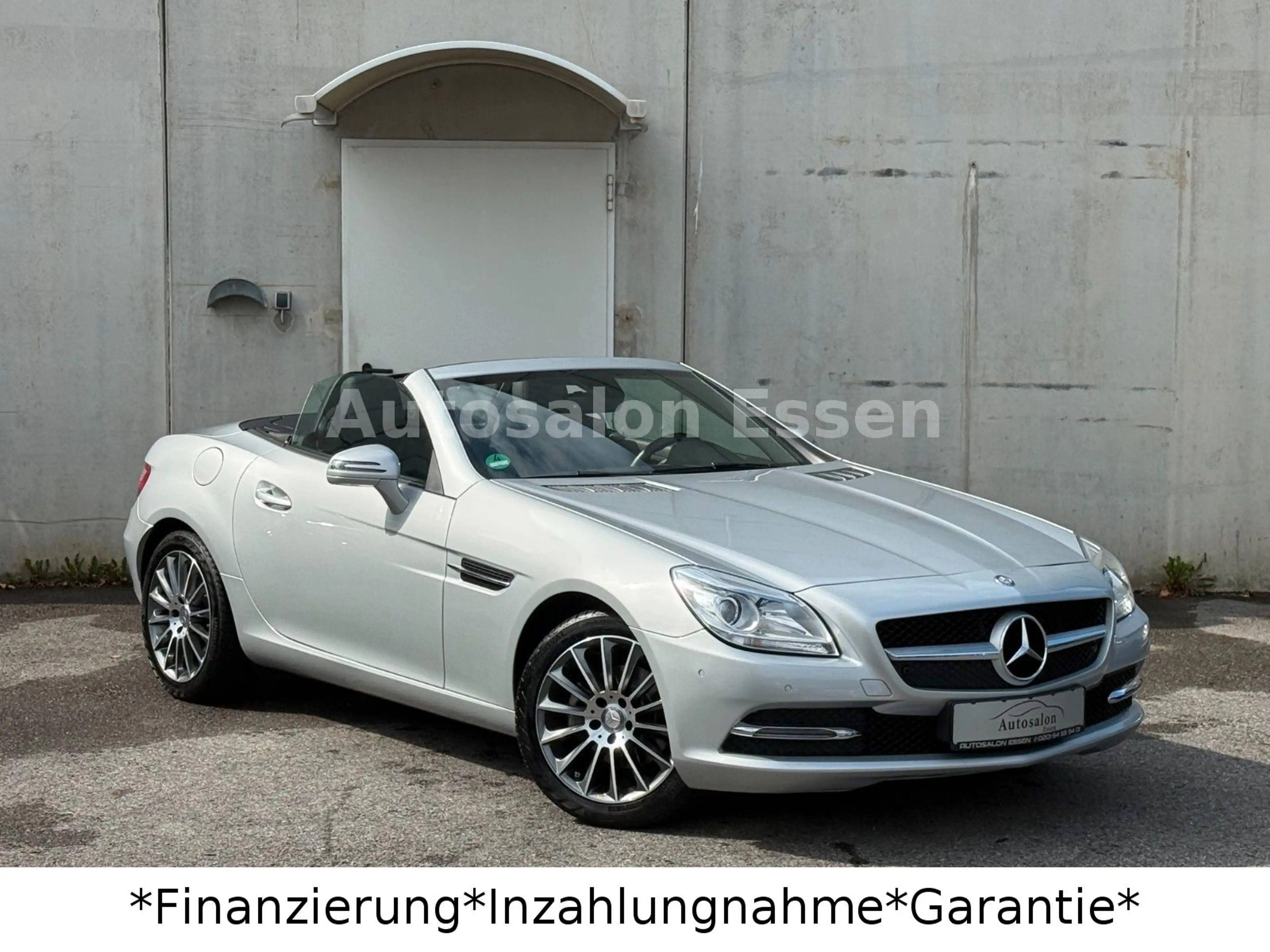 Mercedes-Benz SLK 200 *Panorama*Navi*Airscarf*Sitzheizung* — photo 10
