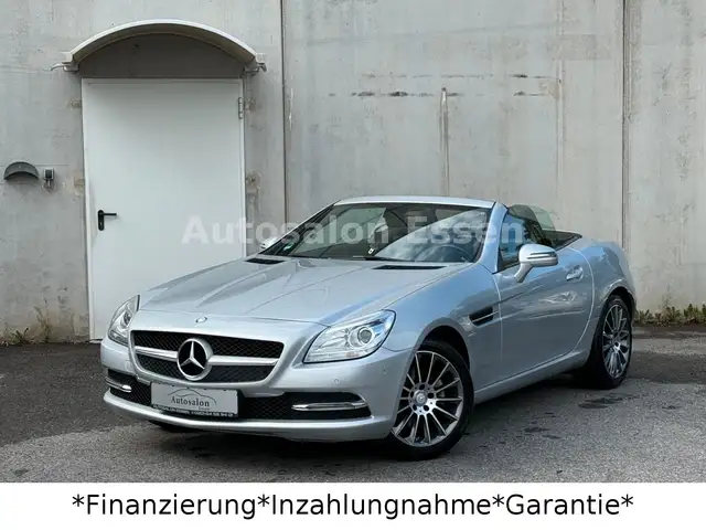 Mercedes-Benz SLK 200 *Panorama*Navi*Airscarf*Sitzheizung*