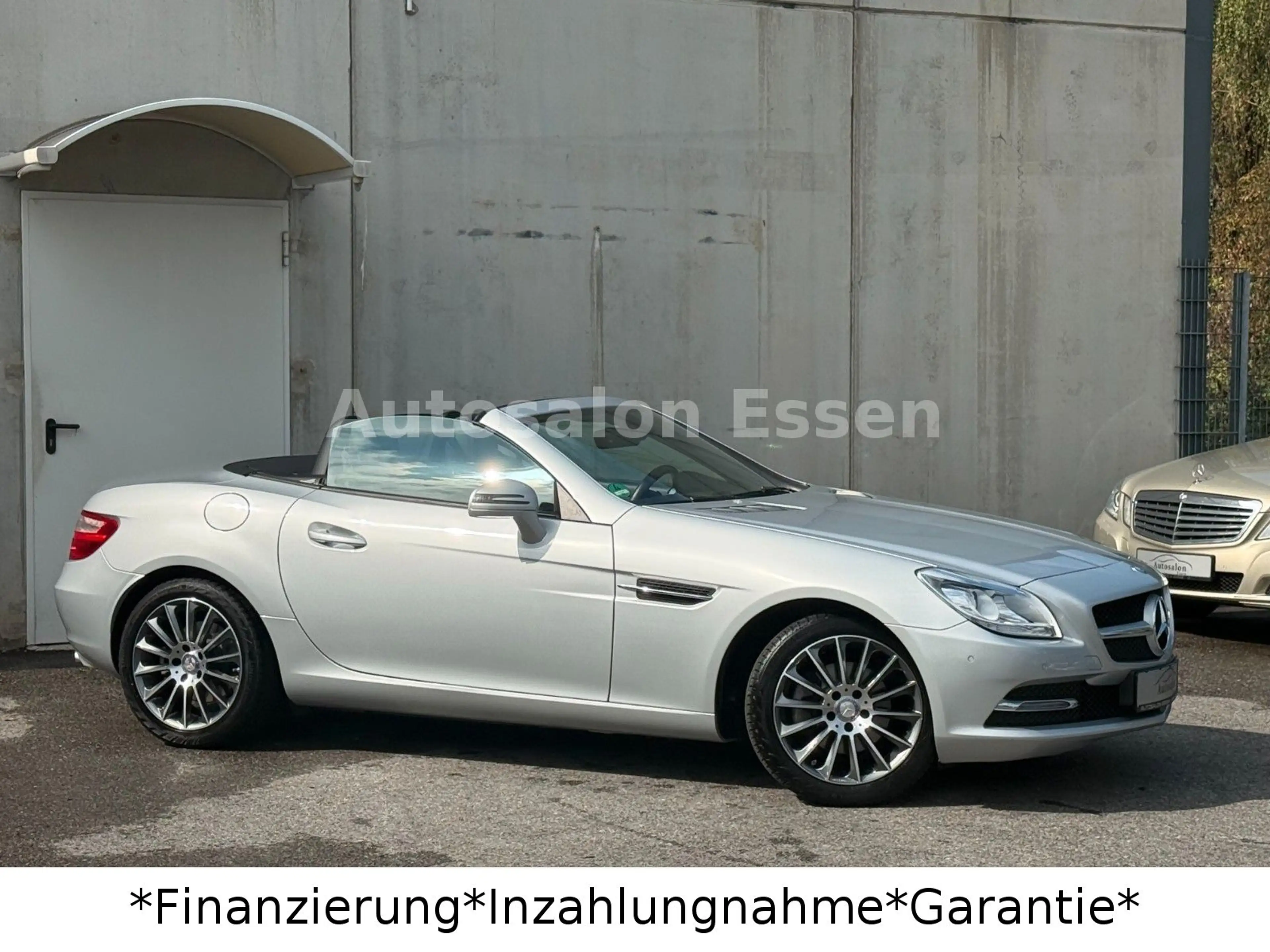Mercedes-Benz SLK 200 *Panorama*Navi*Airscarf*Sitzheizung* — photo 11