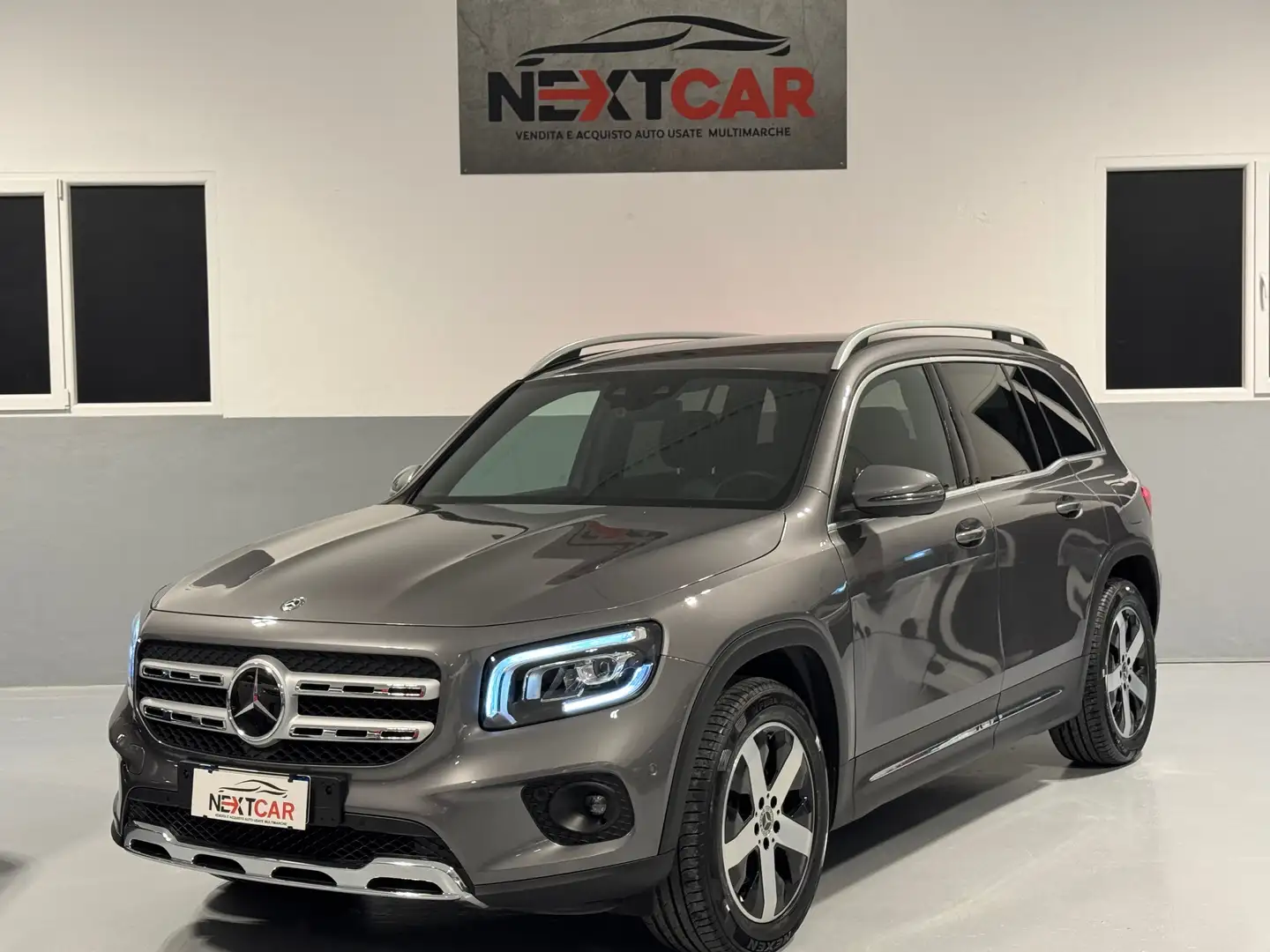 Mercedes-Benz GLB 200 GLB Premium auto Gris - 1