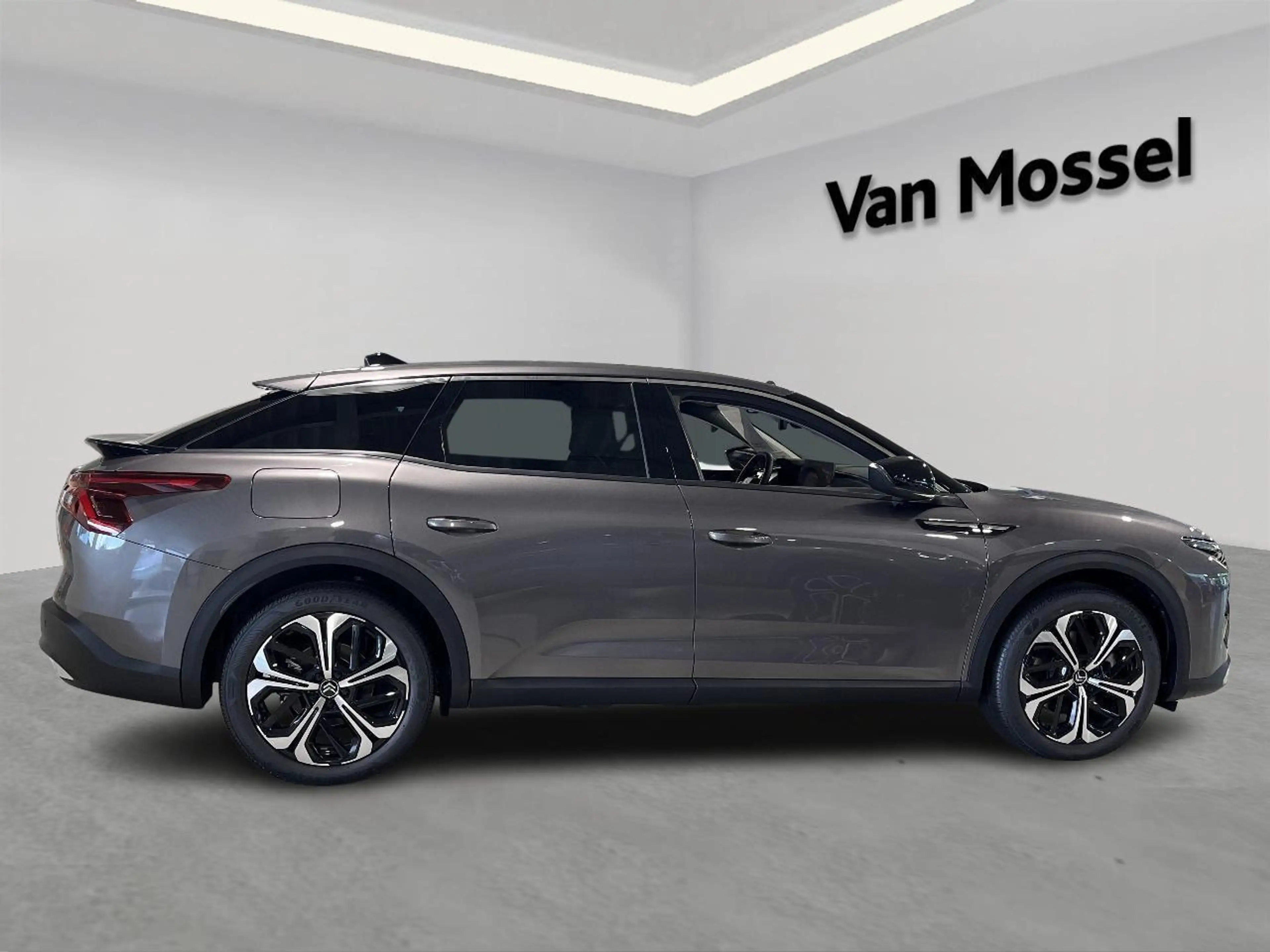 Citroen C5 X 1.6 Plug-in Hybrid 180 e-EAT8 PLUS | SLECHTS 15 KM — photo 5