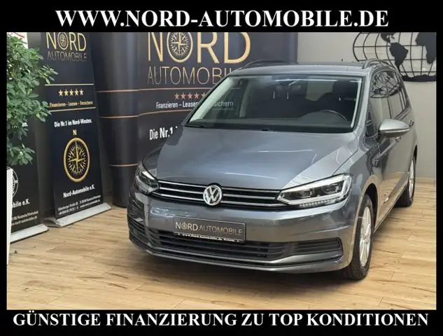 Volkswagen Touran view 6