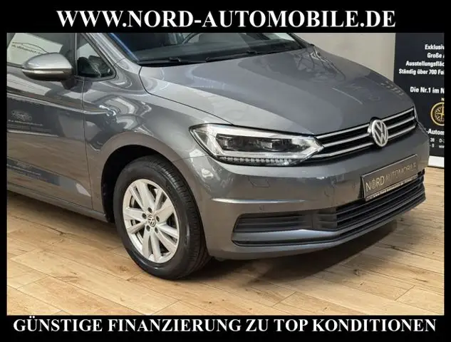 Volkswagen Touran view 13