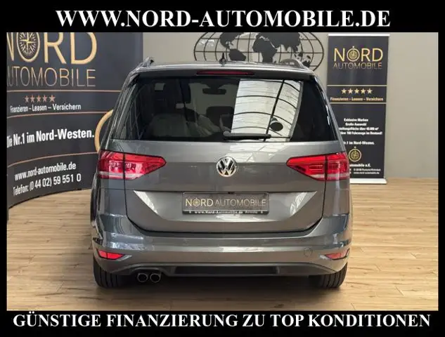 Volkswagen Touran view 11