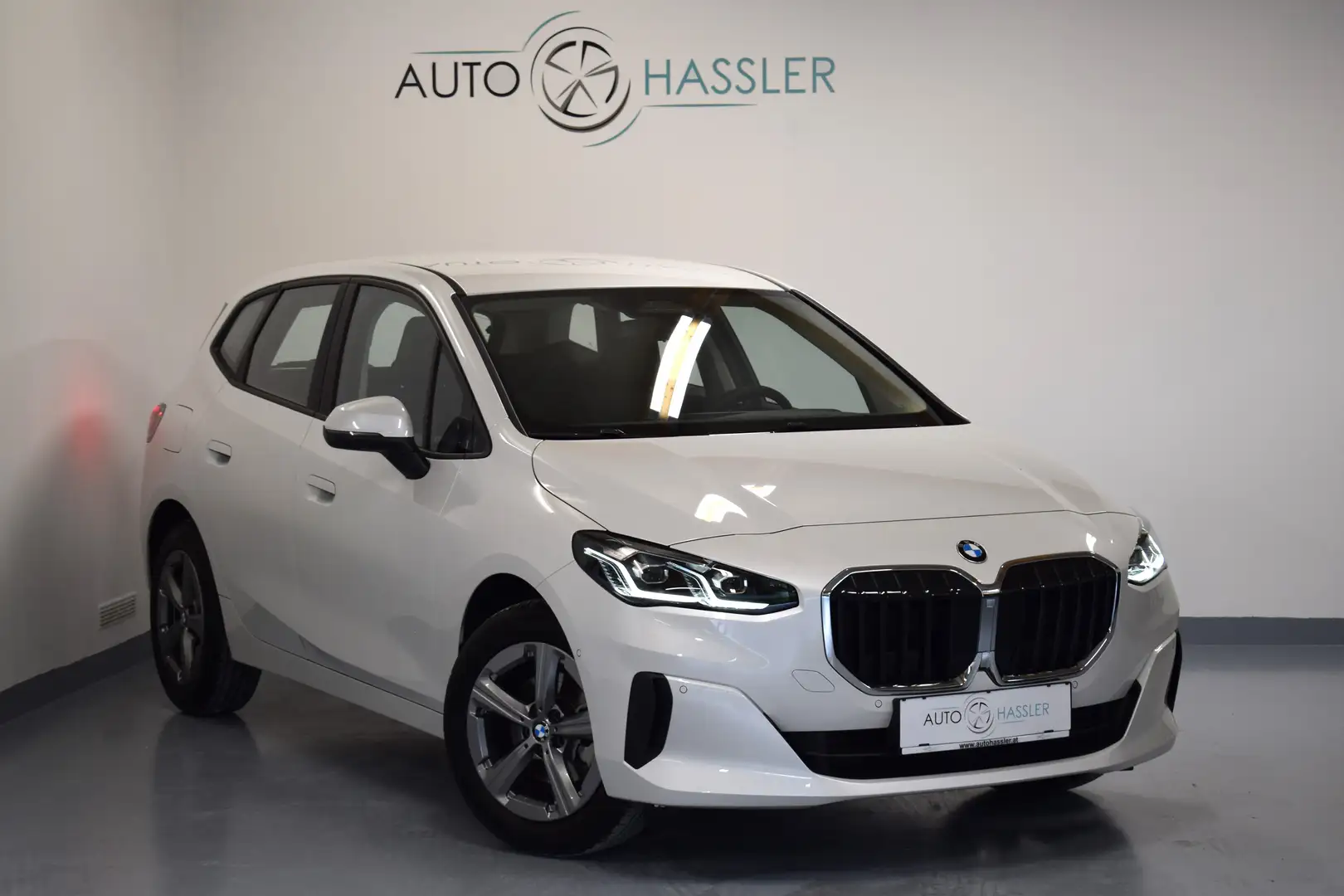BMW 216 i Active Tourer Aut. Weiß - 2